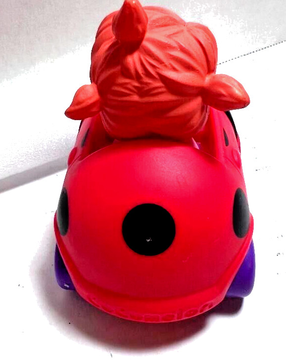 Cocomelon – Mini vehicles-Yoyo Ladybug Car Purple Wheels