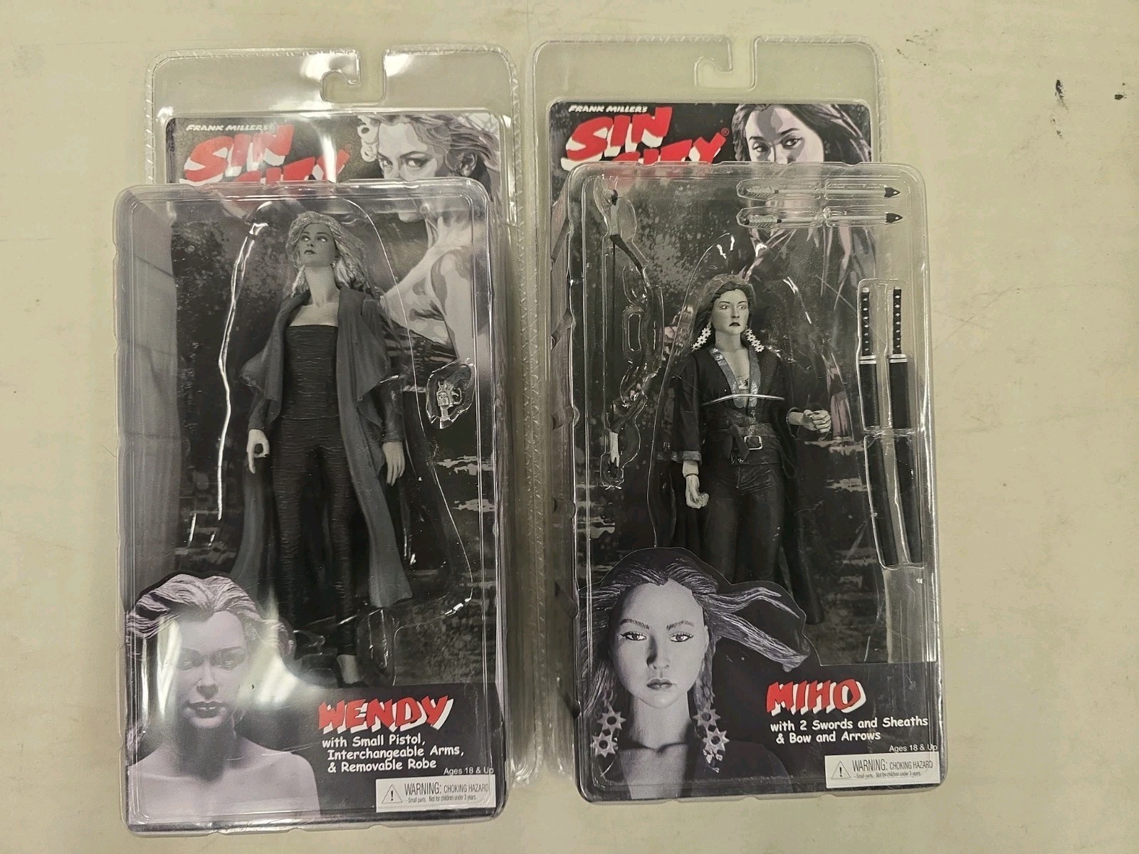 NEW NECA Sin City Miho & Wendy Black & White Frank Millers
