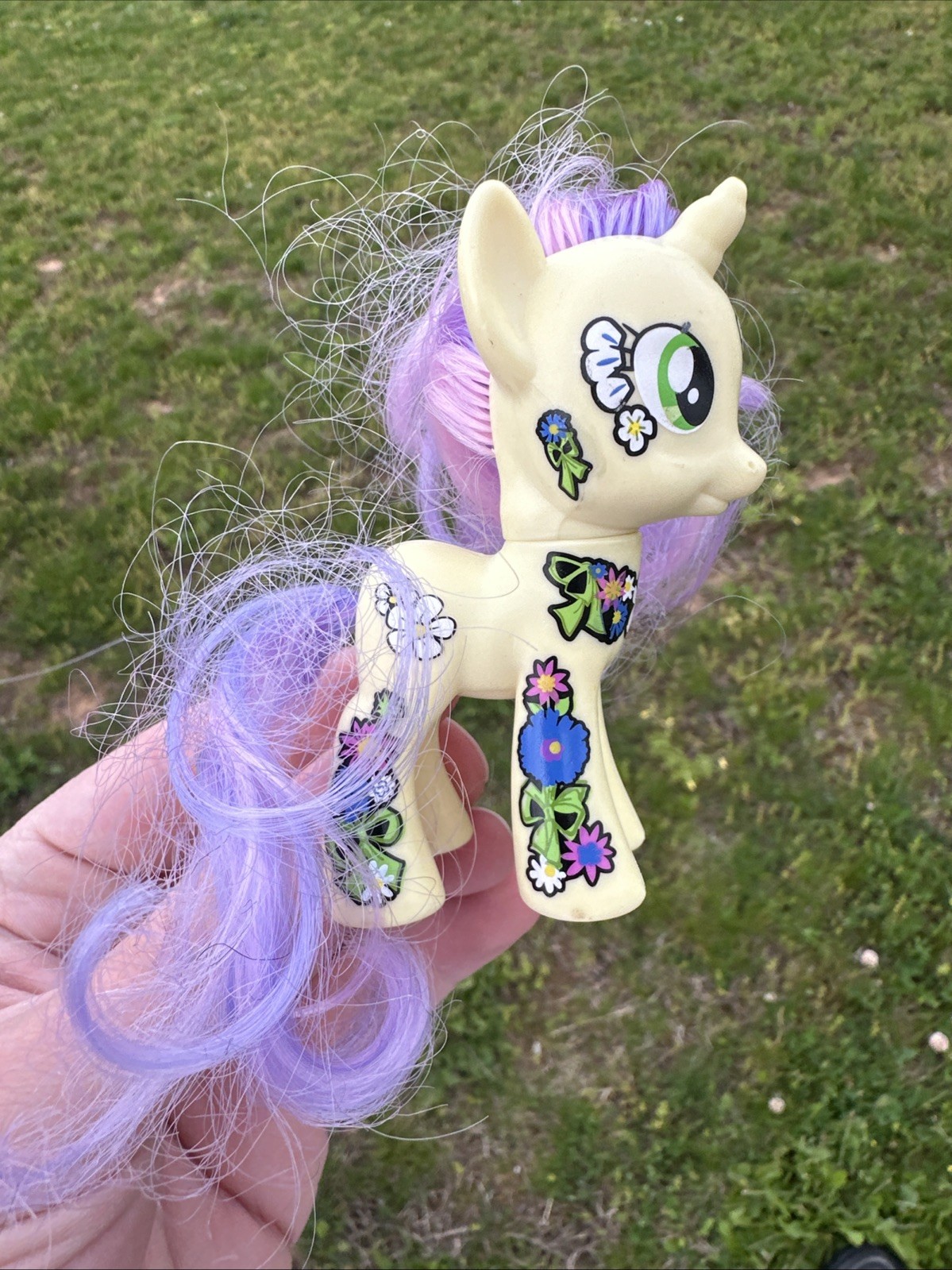 My Little Pony « Sunshine Petals » Ponymania Unicorn MLP FiM 3in Brushable