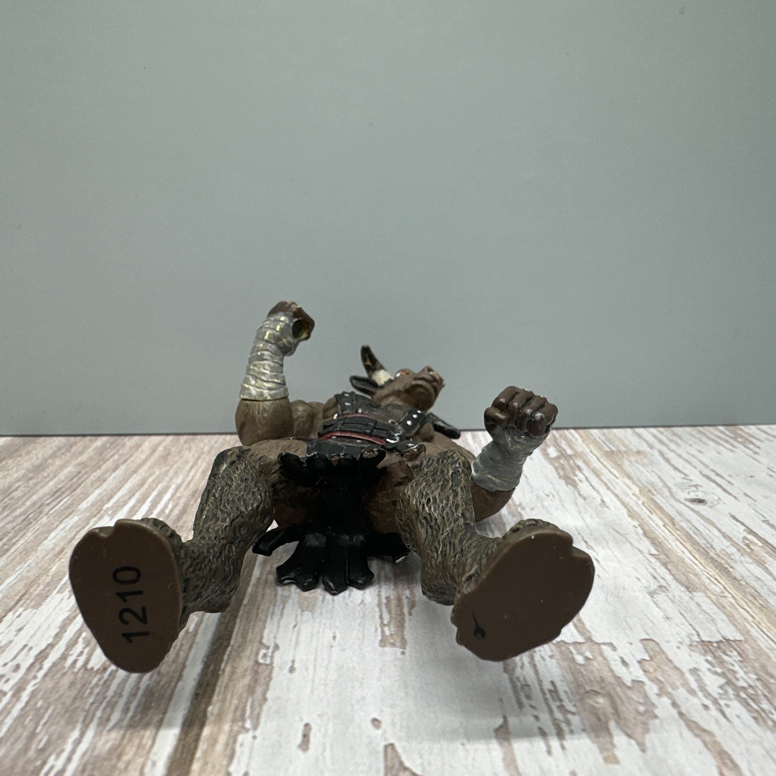 Safari Ltd 4&Prime; Minotaur (Missing Weapon) 801129 ~ Mythical Figure