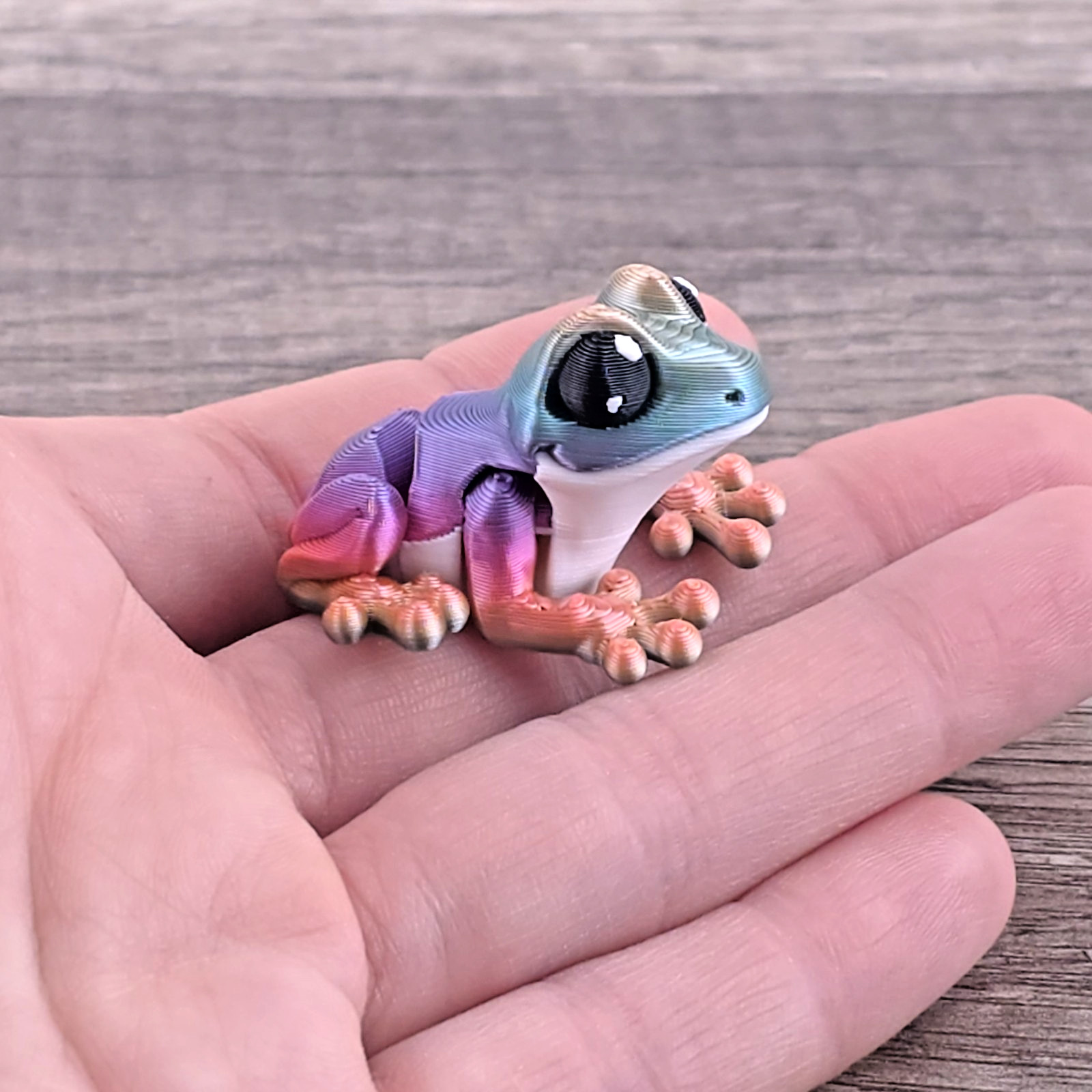 Mini Candy Rainbow Frog Flexi Fidget Toy – Articulated Desk Pet 3D Printed 1.5&Prime;
