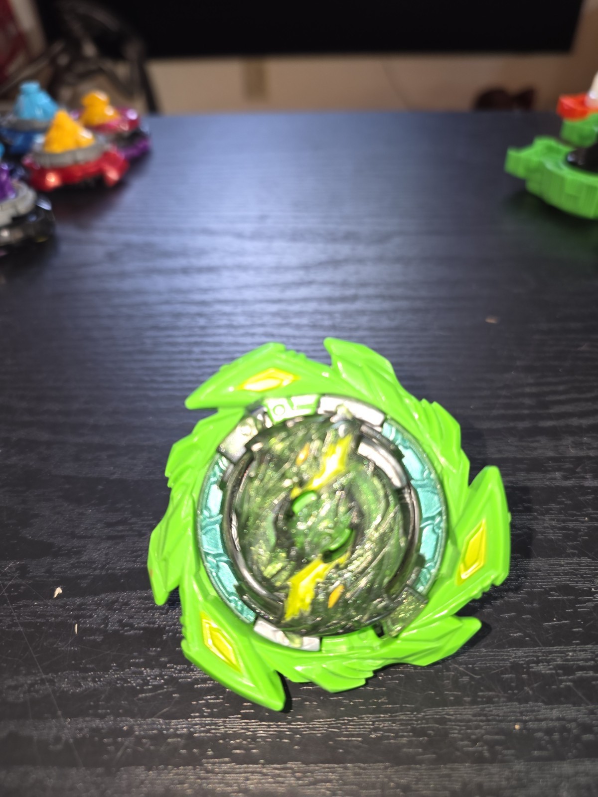 Beyblade Hasbro Tomy Quaddrive Salvage Roktavor R7 Green Blue