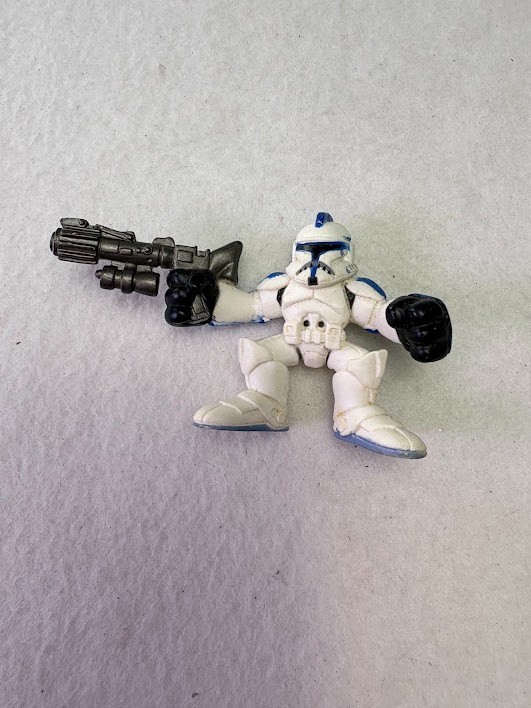 Playskool Star Wars Galactic Heroes Clone Trooper Blue Figure