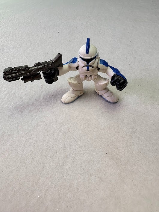 Playskool Star Wars Galactic Heroes Clone Trooper Blue Figure