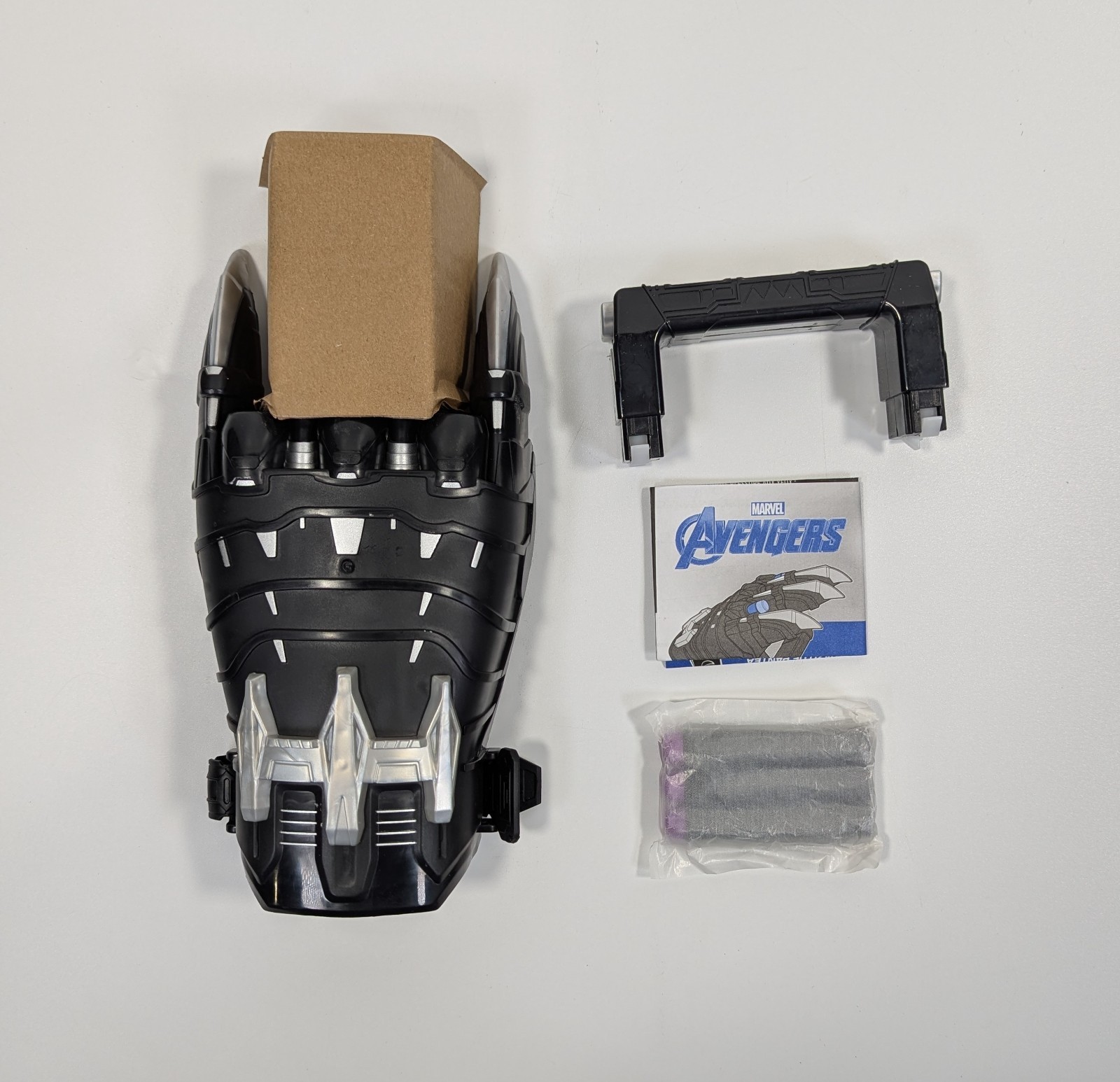 Hasbro Marvel Avengers Nerf Power Moves Black Panther Claw Dart-Launch Toy E7372