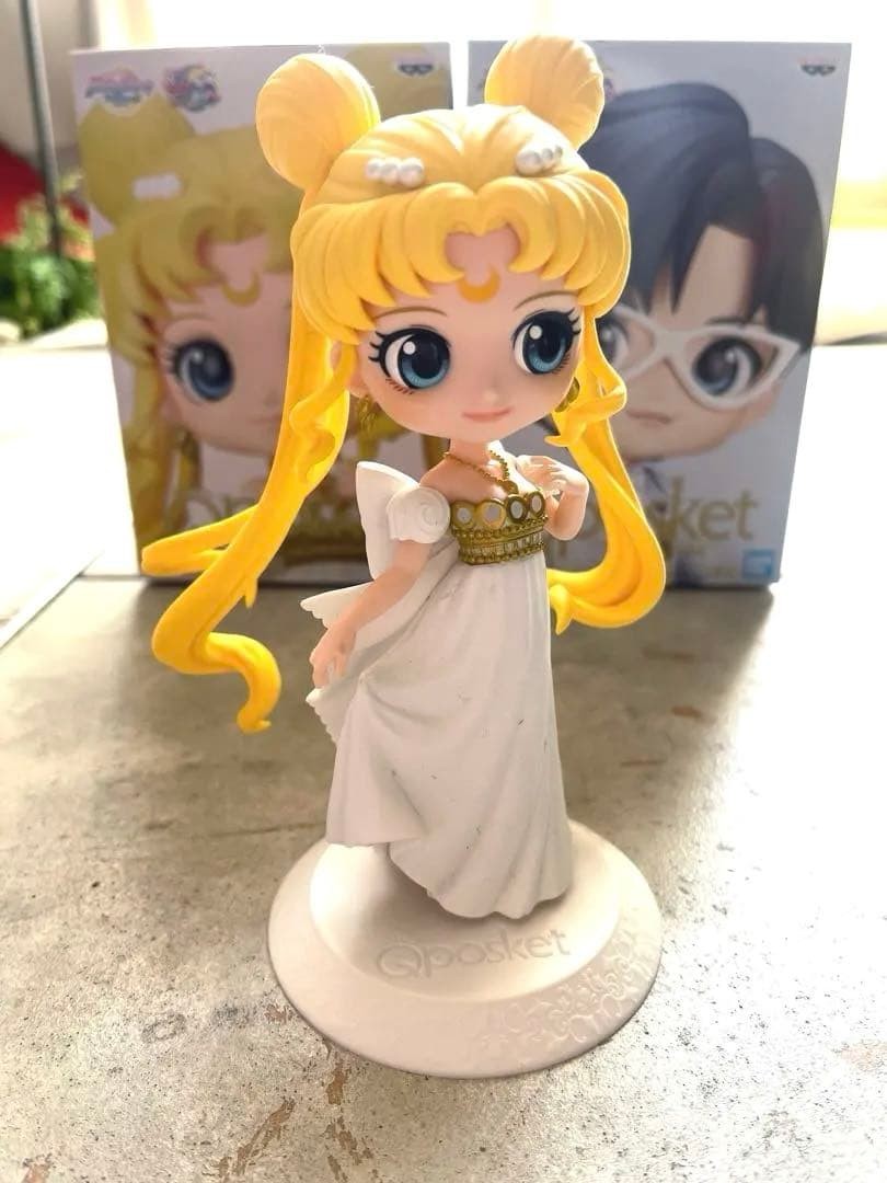 Sailor Moon Qposket Princess Serenity Figure Collectible