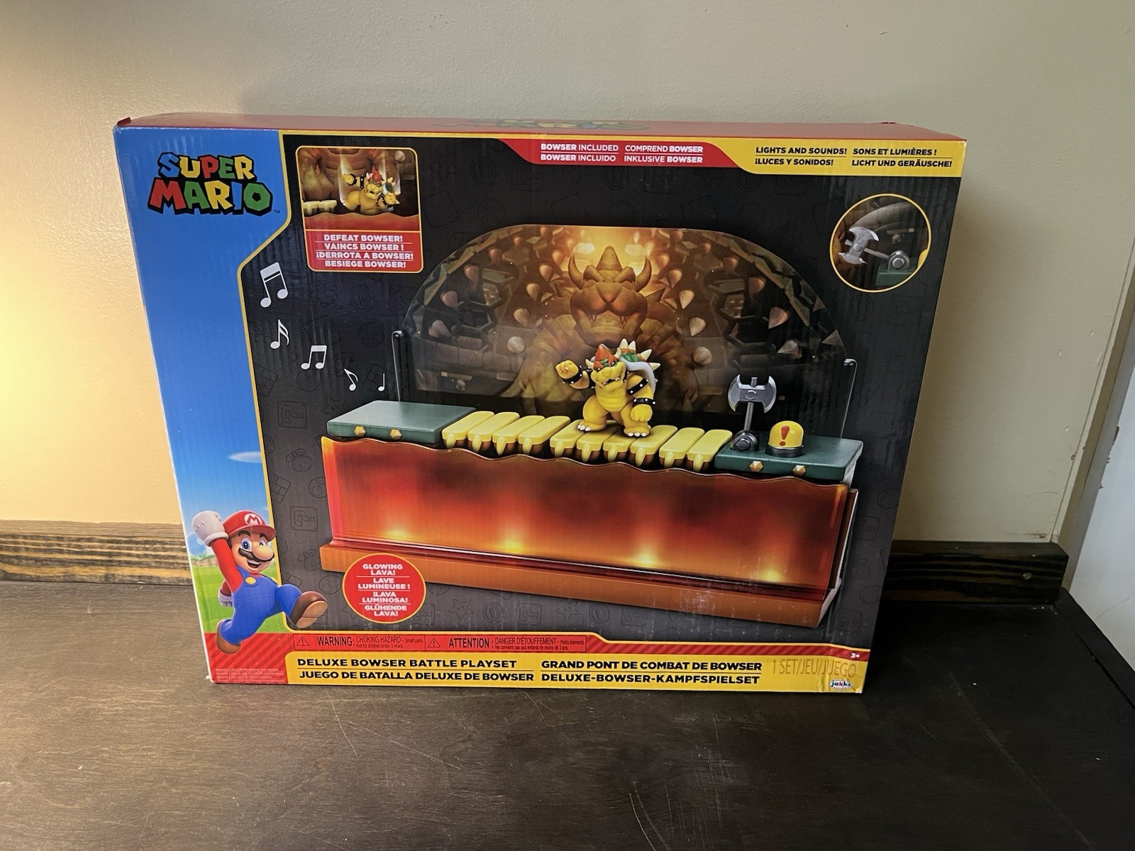 Super Mario DELUXE BOWSER Battle Playset -Lights & Sounds Effect NEW