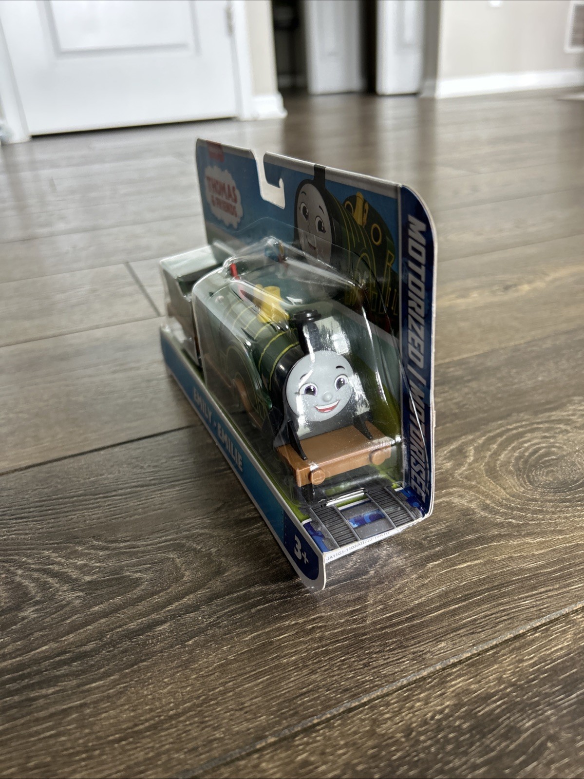 Thomas & Friends Emily Motorized Train Battery-Powered Engine with Tender