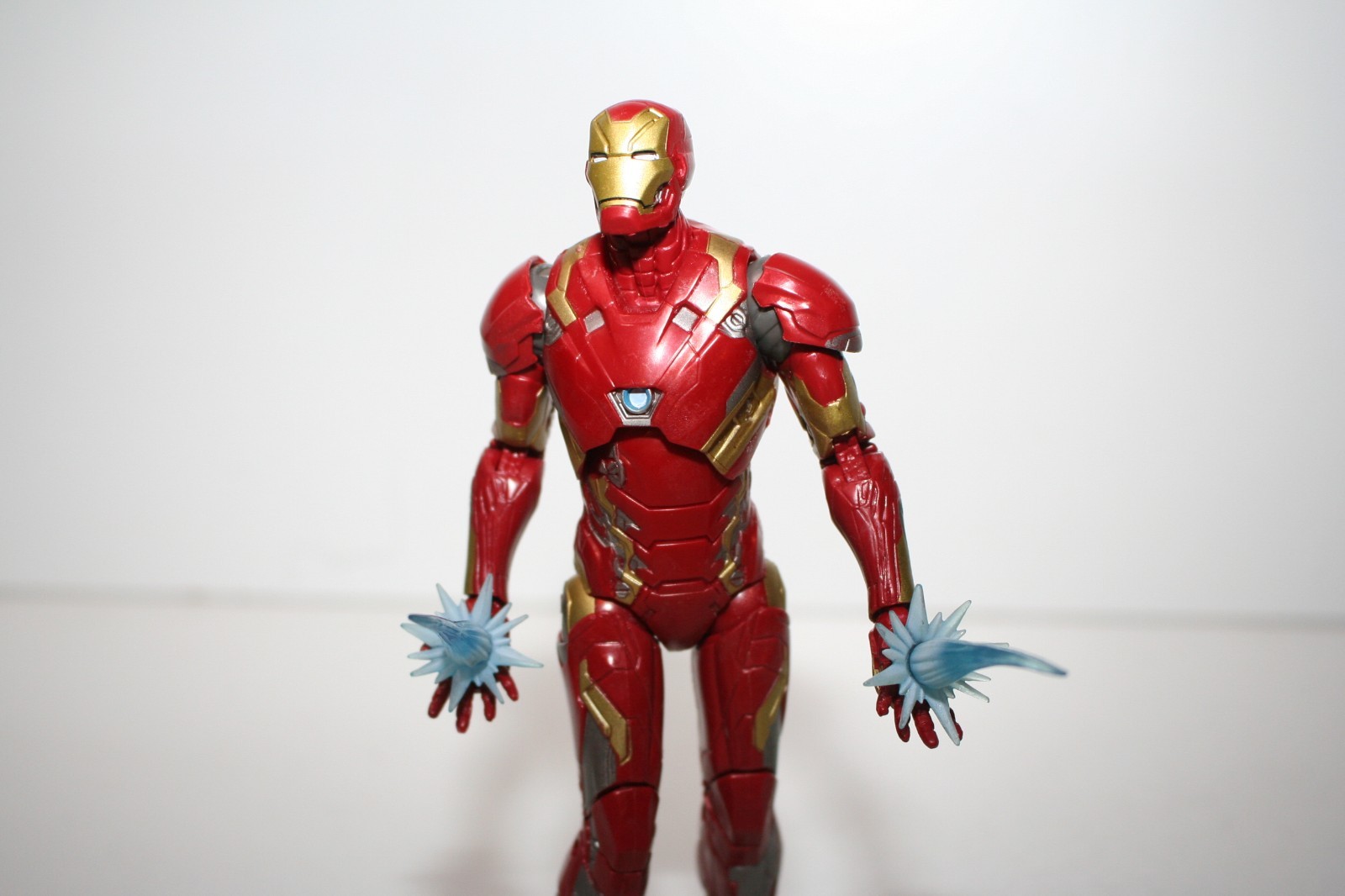 Hasbro Marvel Legends Civil War Infinity Saga Iron Man Mark 46 Action Figure