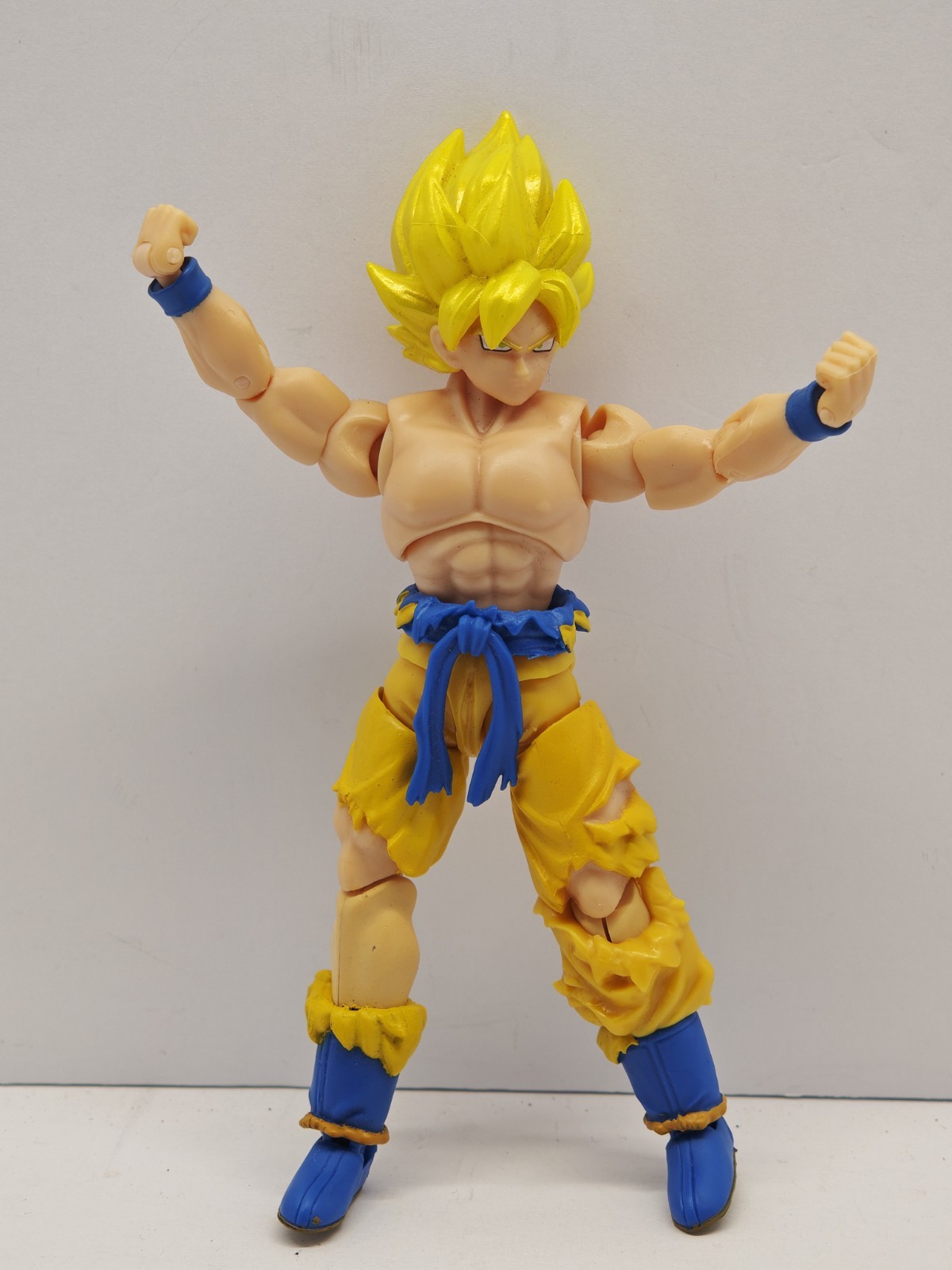 Dragon Ball | 5&Prime; Evolve Super Saiyan Son Goku Battle Damage Action Figure