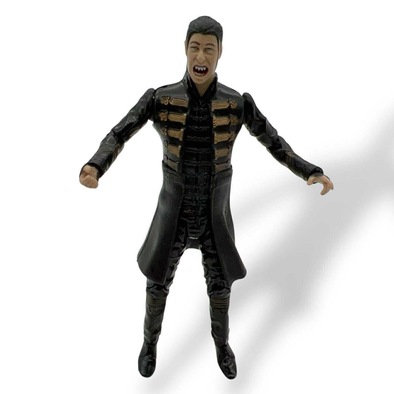 Y2K Van Helsing Aleera Vampire Suitor Action Figure 2004 Loose Black Gold Coat