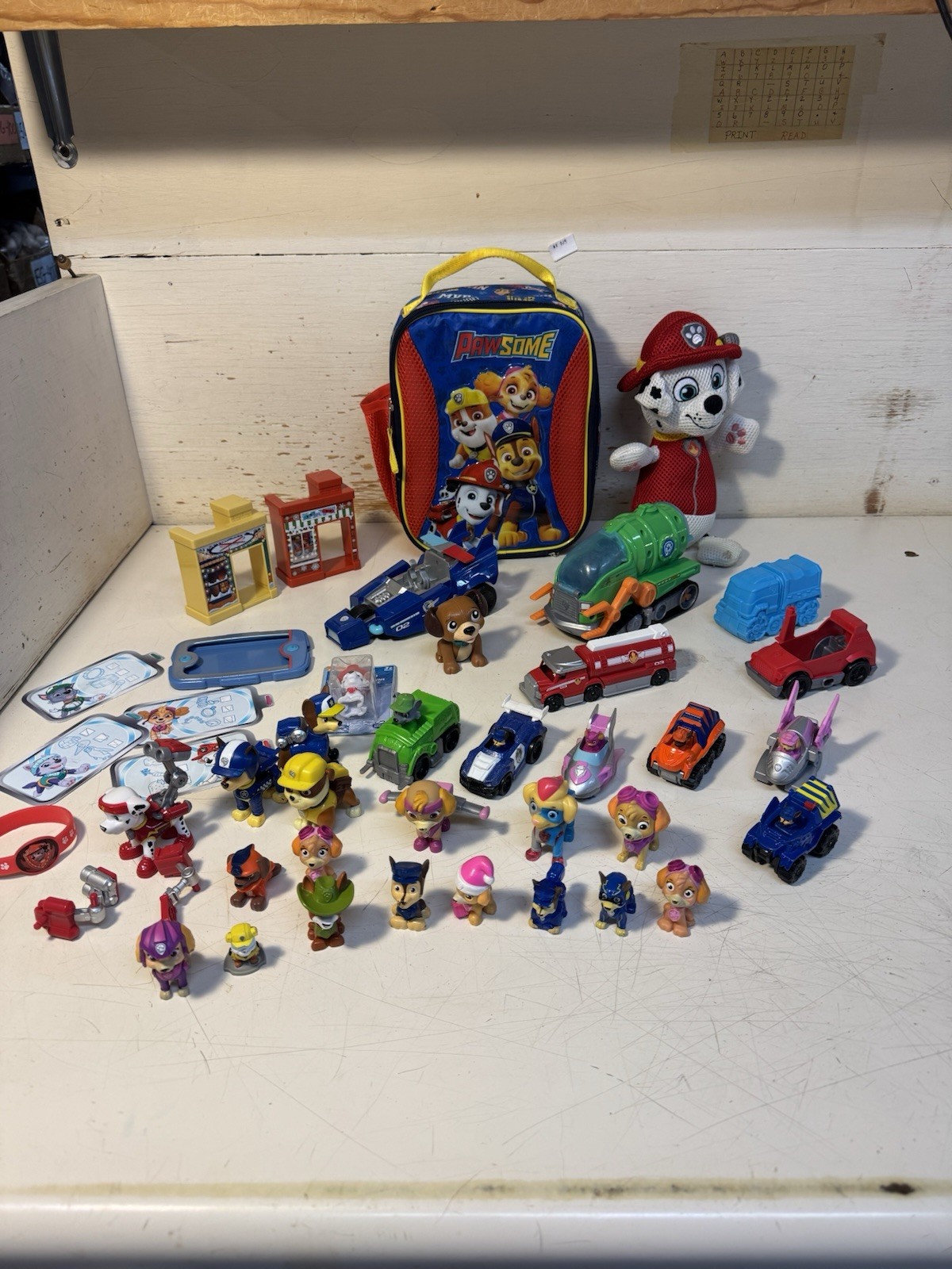 Big Paw Patrol Lot 42 Pcs Lunch Bag Vehicles Mini Figure Plush Action Figures