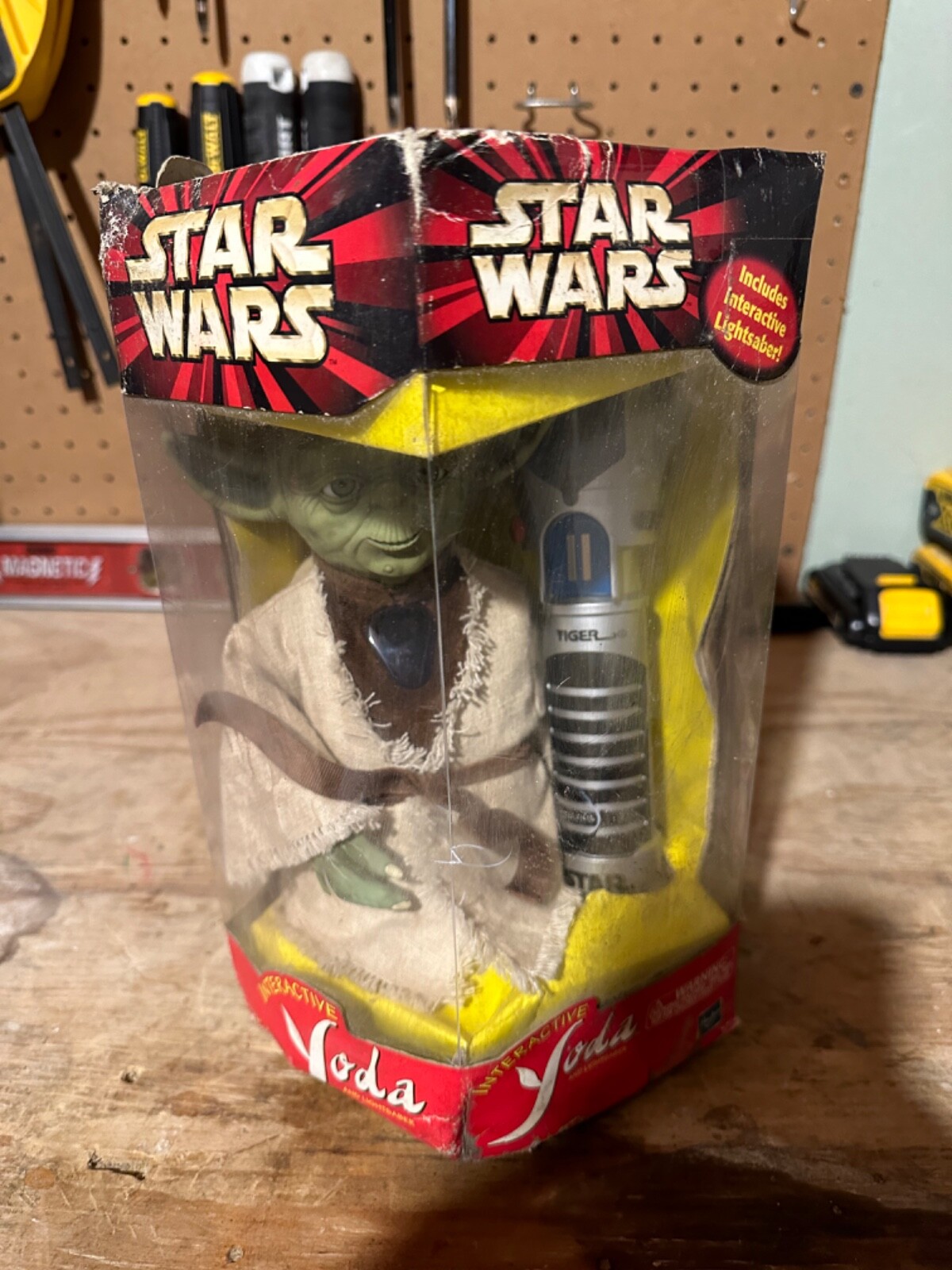 2000 Star Wars Interactive Yoda with Lightsaber NIB Tiger Electronics Hasbro VTG