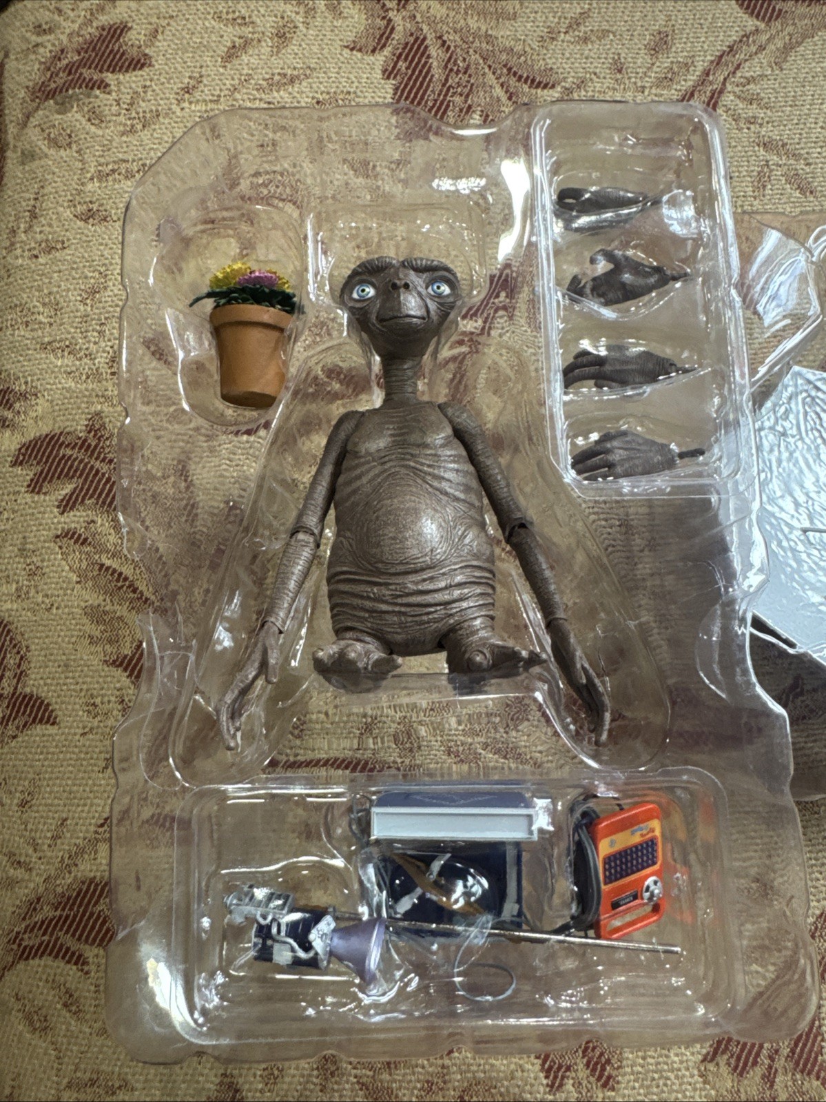 NECA 40th Anniversary E.T. Extra-Terrestrial Deluxe Ultimate Broken Arm No Box