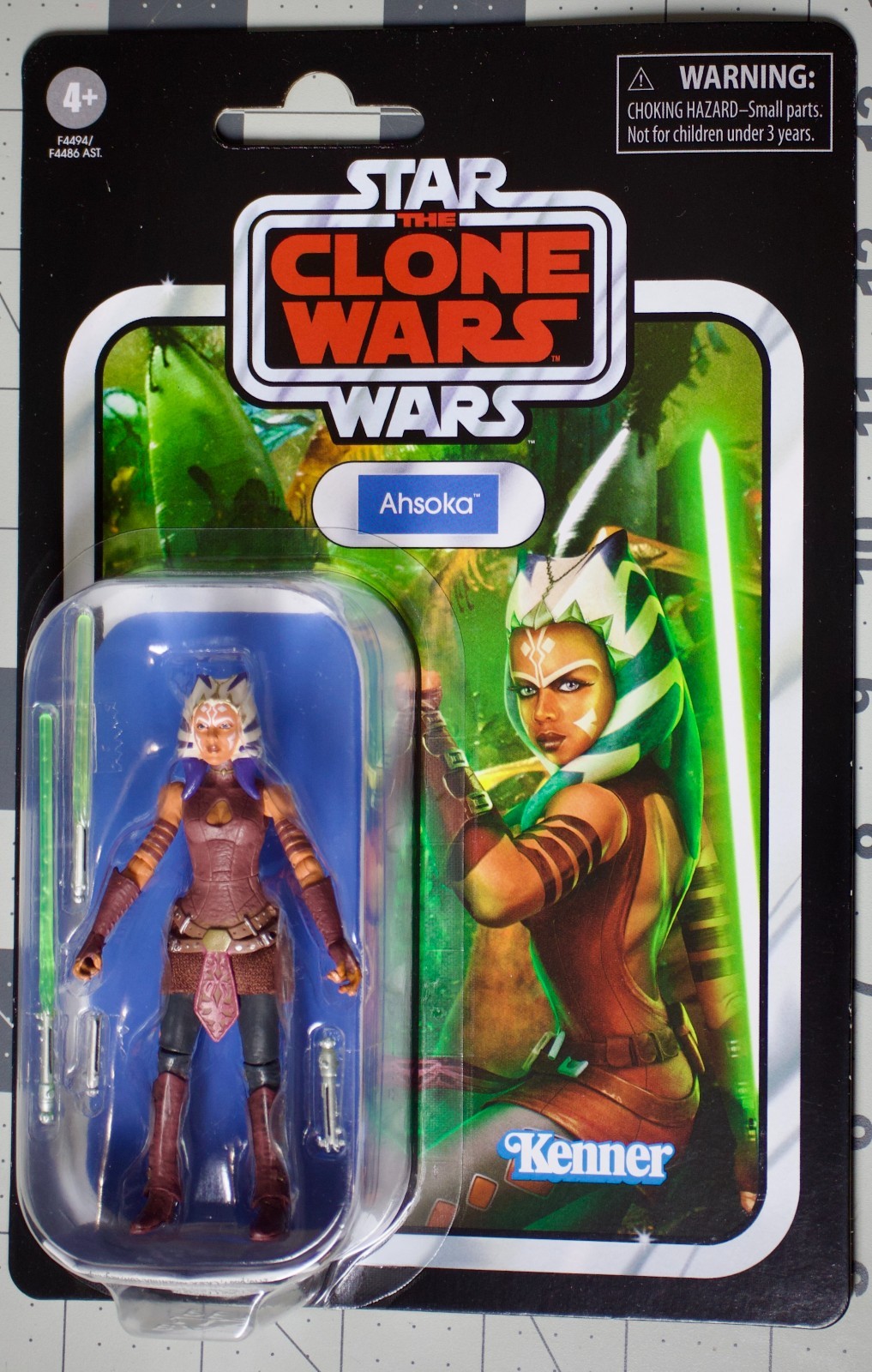 Hasbro Star Wars Vintage Collection AHSOKA TANO Jedi Knight VC102 3.75&Prime; anakin