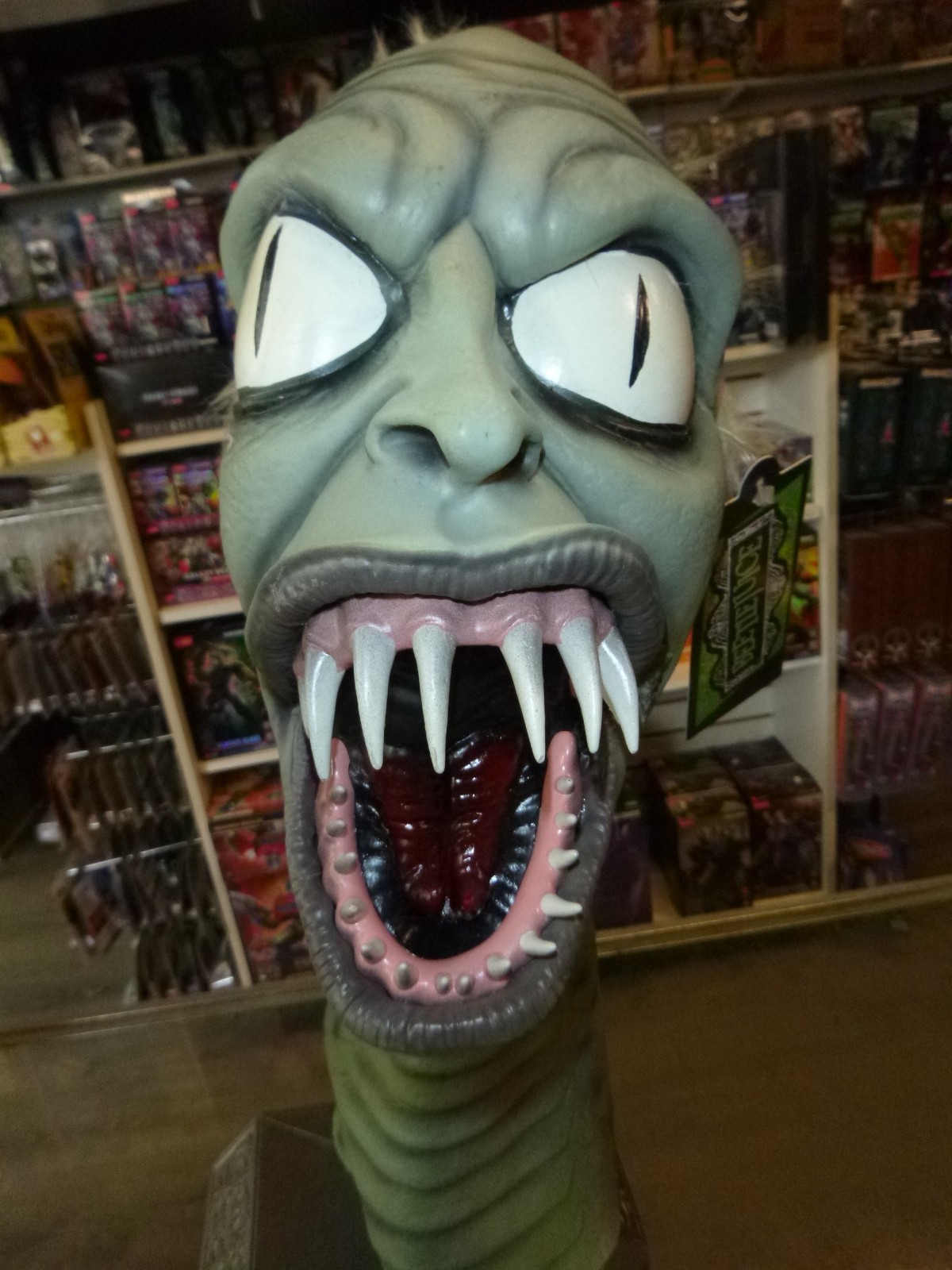 NEW 1:1 scale 18&Prime; vinyl Snake Head hand Puppet (MWT) Beetlejuice Trick or Treat