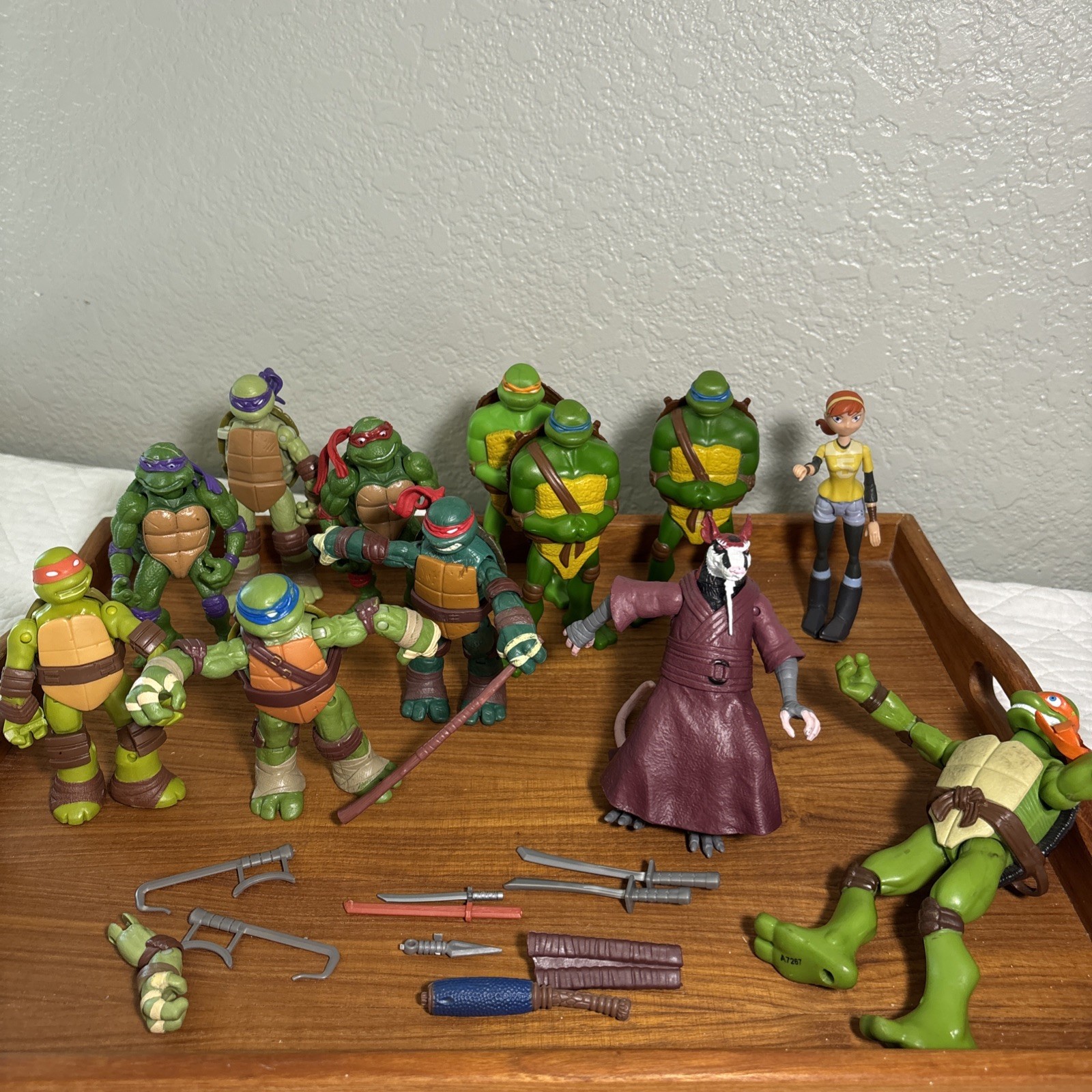 Teenage Mutant Ninja Turtles Multi Brands /Years Weapons Lot Of 20