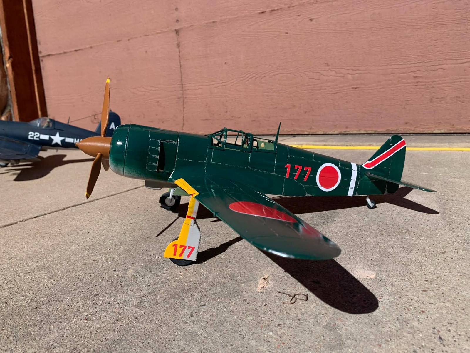 1:18 Kawasaki Ki-100 « Tony » Radial Engine Model Kit-Disassembled and Unpainted