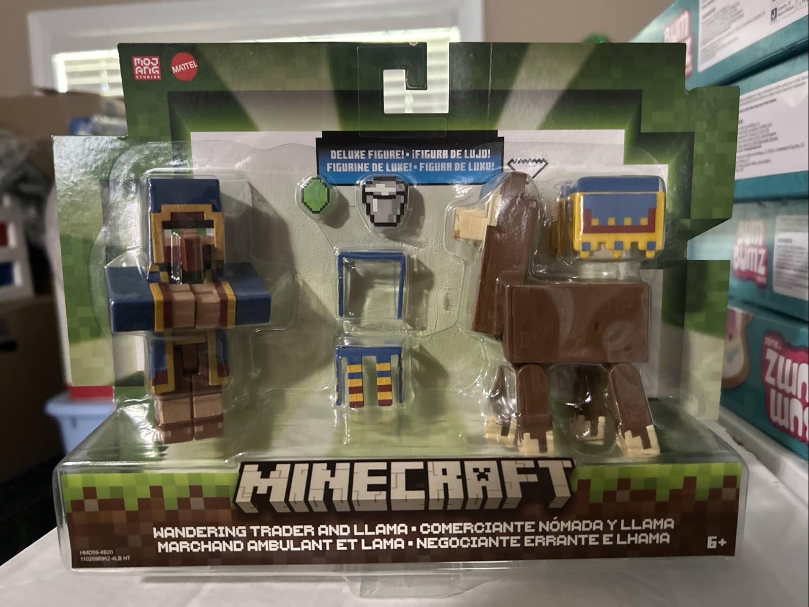 Minecraft Deluxe Figure 2-Pack WANDERING TRADER AND LLAMA