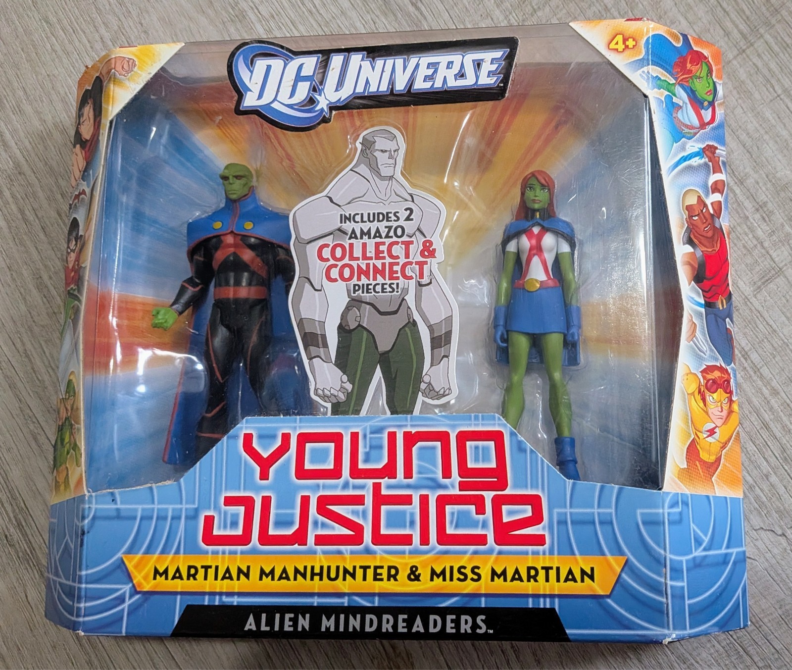 Rare MIB Young Justice 2 Figure Pack Martian Manhunter & Miss Martian Mindreader