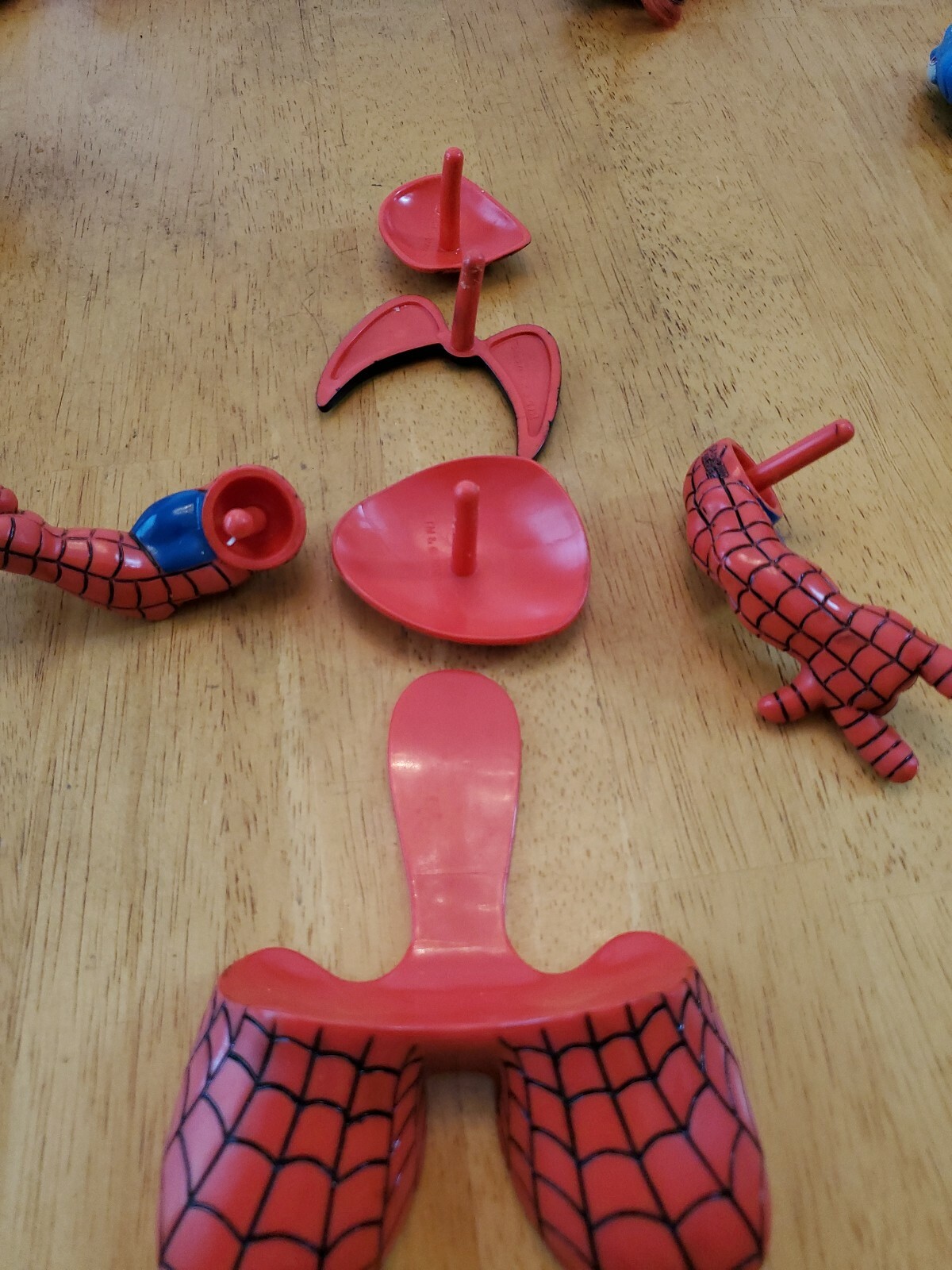 2011 Paper Magic Group Inc Spiderman 3-D Cake Topper Marvel