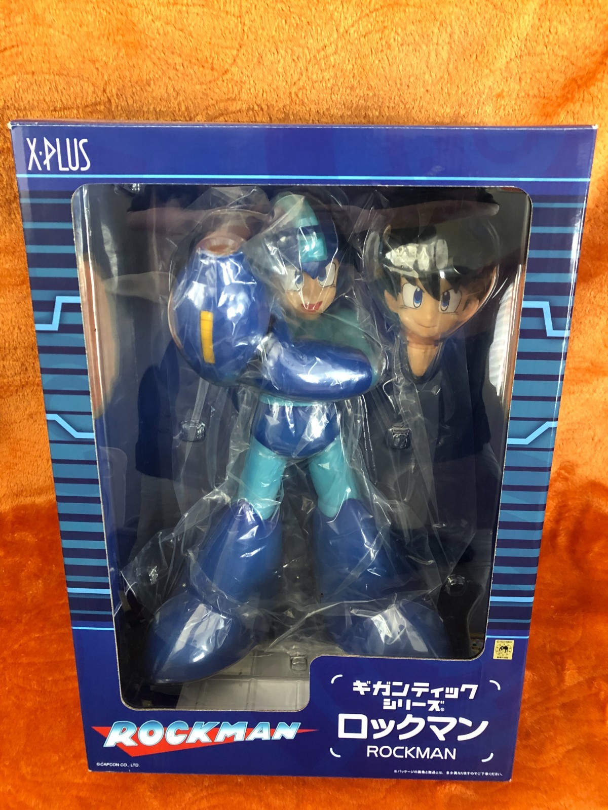 X-PLUS 14-inch tall Capcom Gigantic Series Mega Man Rockman Figure