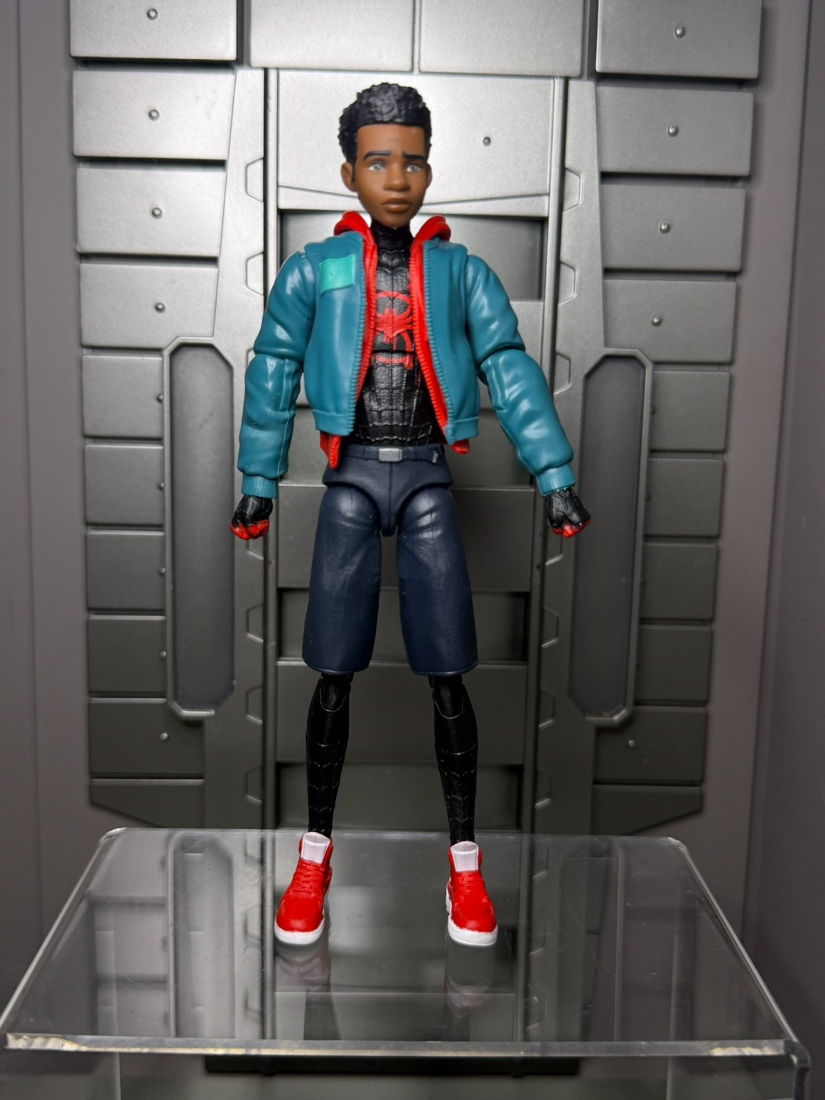 Marvel Legends Miles Morales Figure 6&Prime; Into The SpiderVerse Stilt Man BAF incom