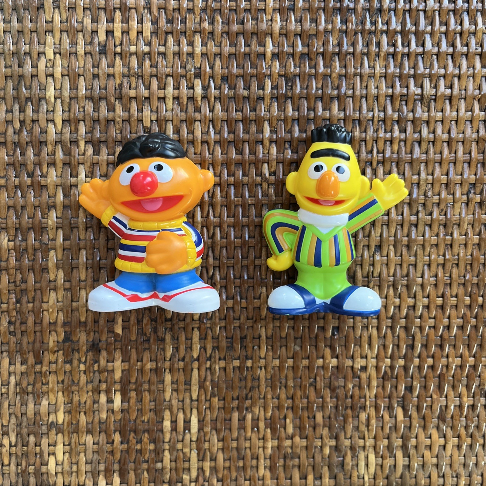 Sesame Street Workshop Hasbro Lot of 15 3&Prime; Plastic Figures (Assorted) 2013-2018