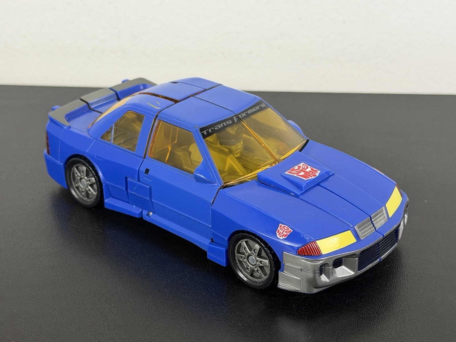 Transformers Armada Super-Con Class Sideswipe with Nightbeat Figure – Complete