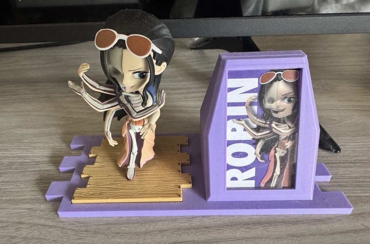 Mighty Jaxx One Piece Display Stand