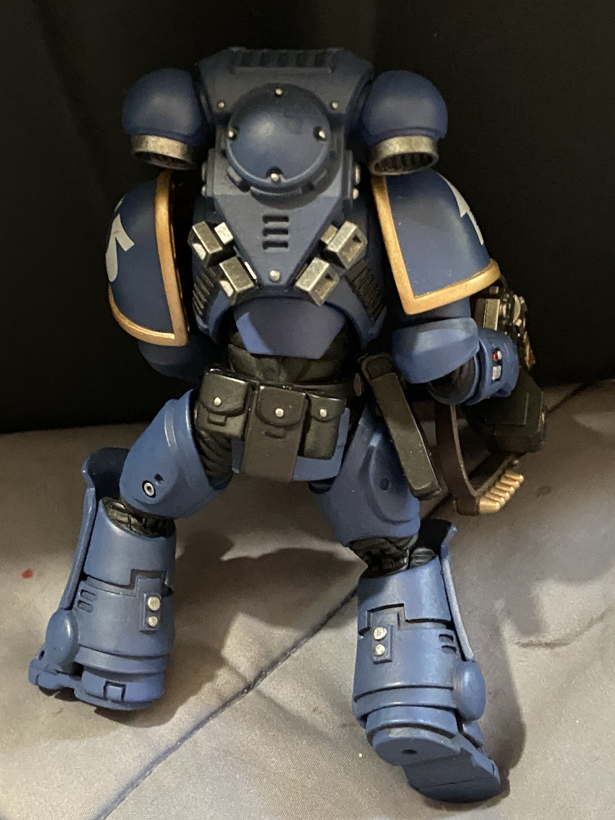 Games Workshop Warhammer 40,000 Space Marine Action Figure Blue Gold Plastic