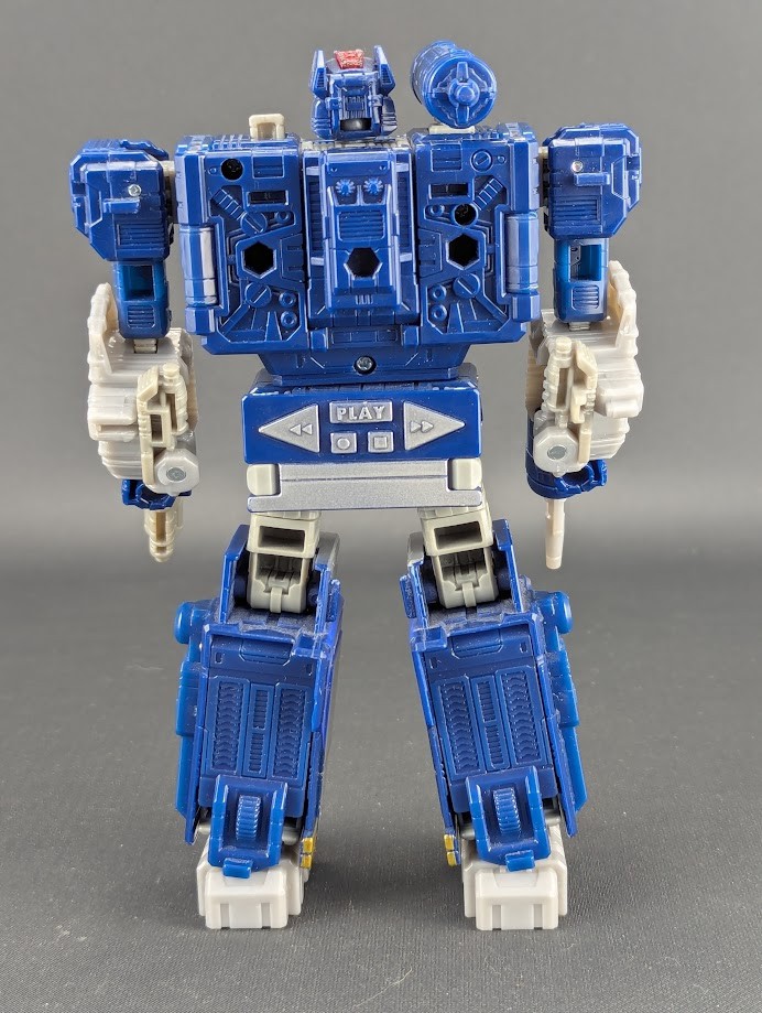 Transformers Netflix Soundwave ONLY War For Cybertron WFC Earthrise Walmart