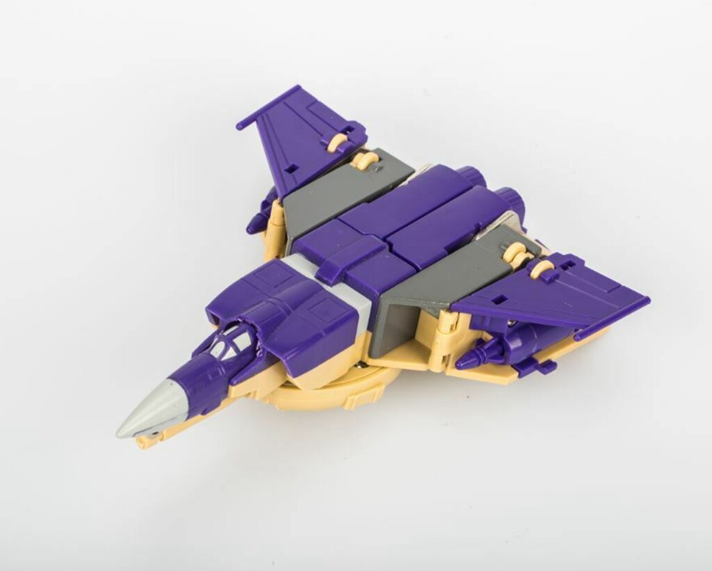 Transform G1 Blitzwing brand new action figure MISB Gift