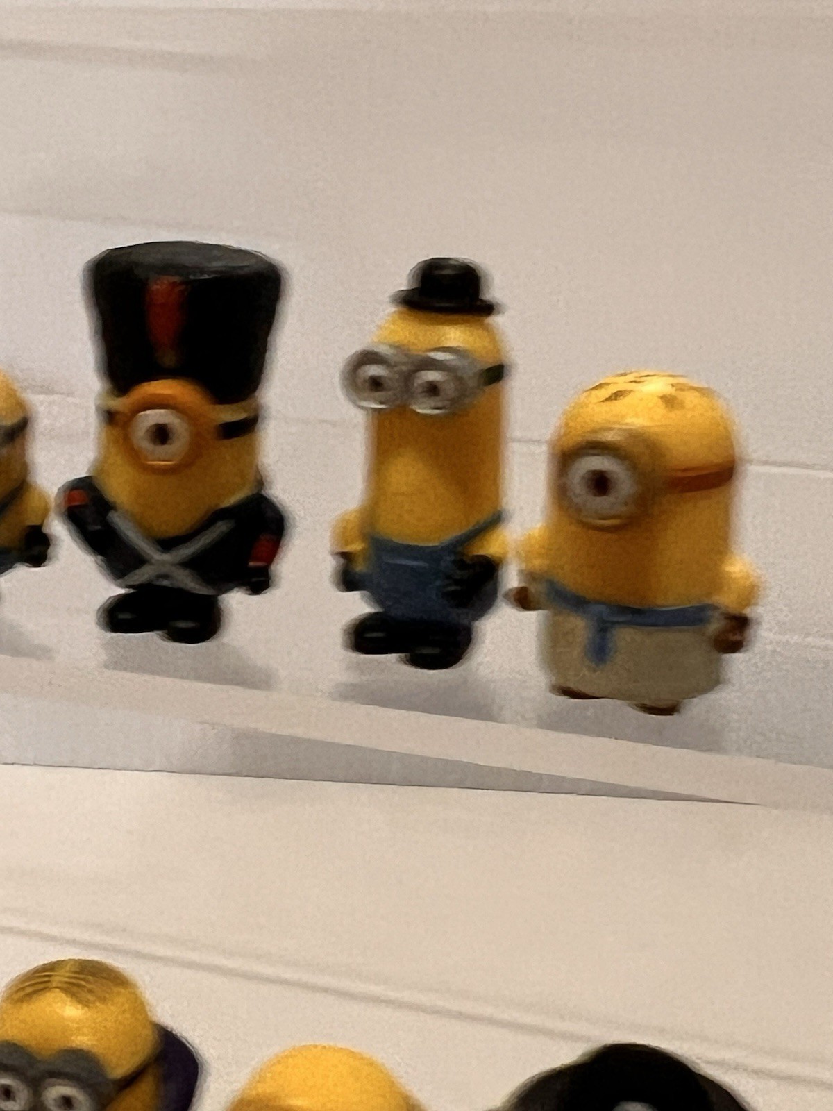 Despicable Me Minion Mini Tiny Figures Lot Of 8 Thinkway Toys 1” Vive Le Pirate
