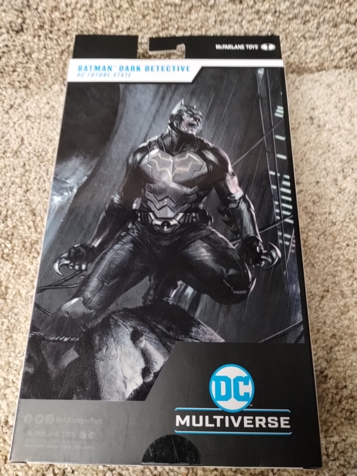 DC Comics Multiverse Gold Label Exclusive Batman Dark Detective Future State 7”