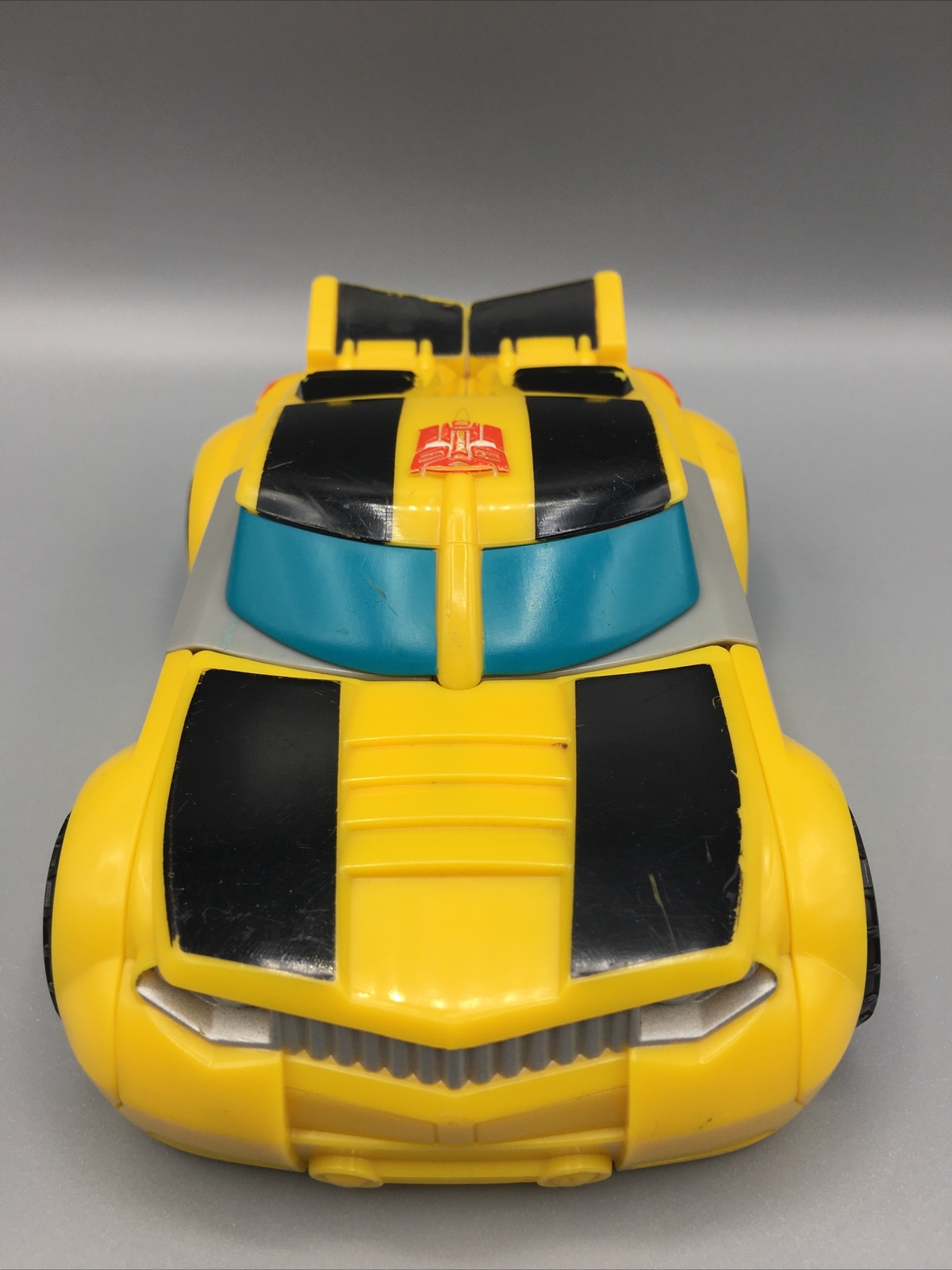 Transformers Rescue Bots Energize 6&Prime; Bumblebee, Yellow Car Camero Hasbro Tomy