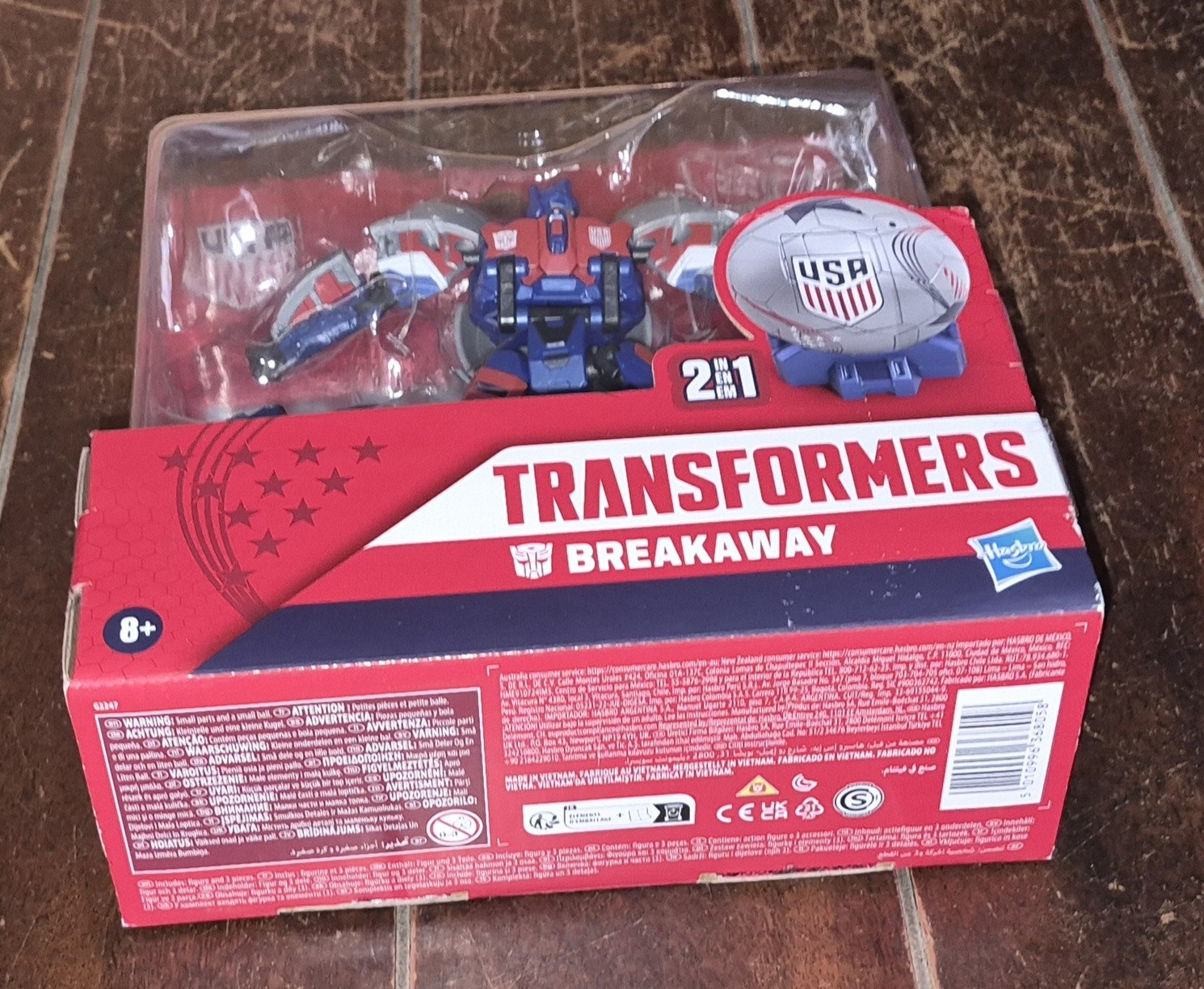 Transformers USA Soccer 2-in-1 (2026) BREAKAWAY 5&Prime; Figure! #G2247