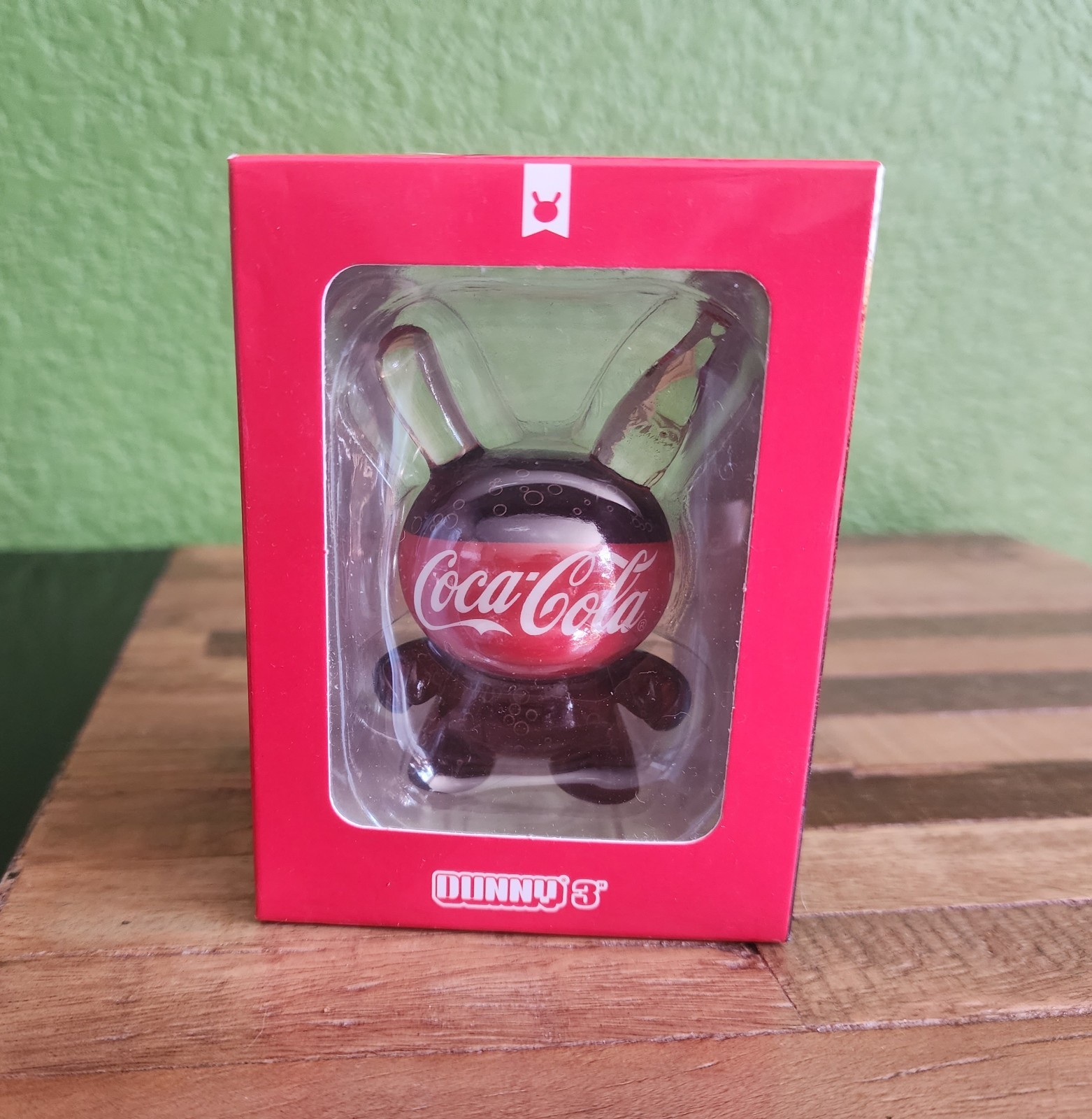 Coca-Cola Coke Kidrobot Dunny 3&Prime; Figure Limited Edition New – Light Box Damage