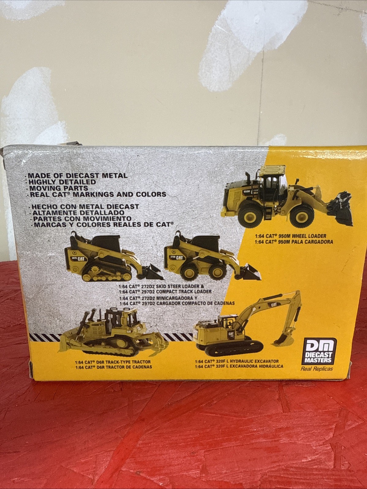 CAT 1:64 Track Type Tractor Metal Construction Play And Collect Model 85691