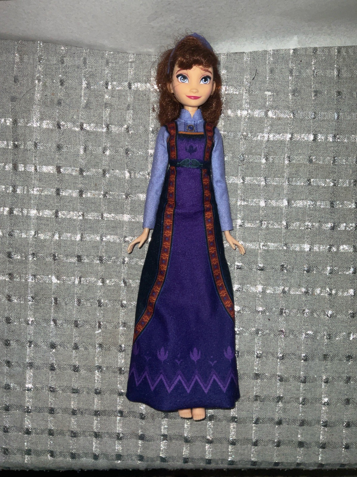 Disney Frozen 2 Queen Iduna Doll 11&Prime; Mother Mom Arendelle Royal Family Dress