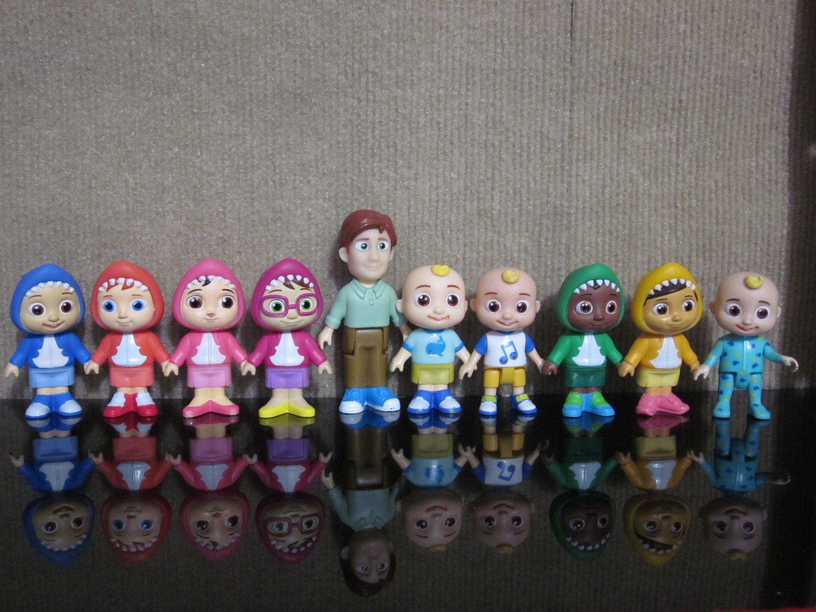 Cocomelon JJ Dad Nina Jojo Cece Cody Mixed Figure Lot 10 Jazwares Family Friends
