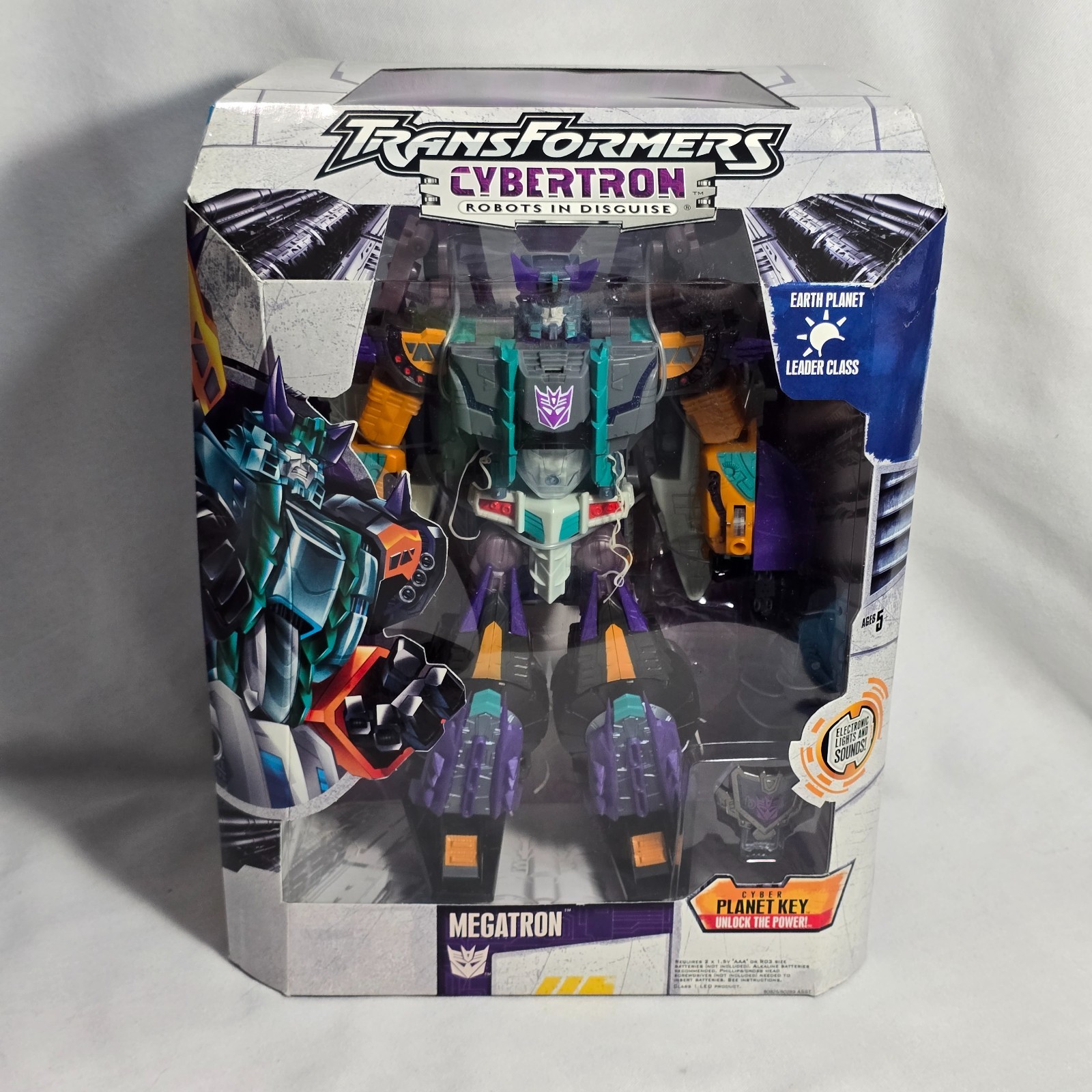 Transformers Cybertron 2005 Leader Class MEGATRON – NEW Sealed / Never Opened!