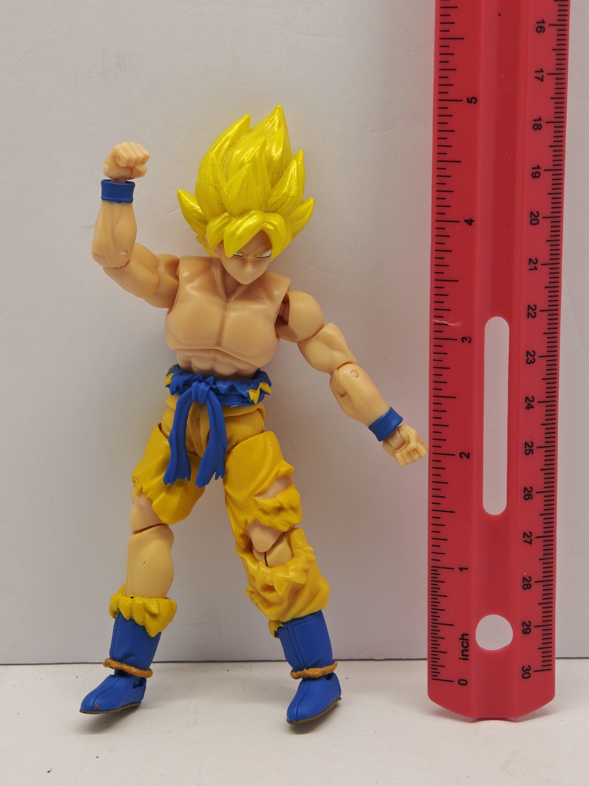 Dragon Ball | 5&Prime; Evolve Super Saiyan Son Goku Battle Damage Action Figure