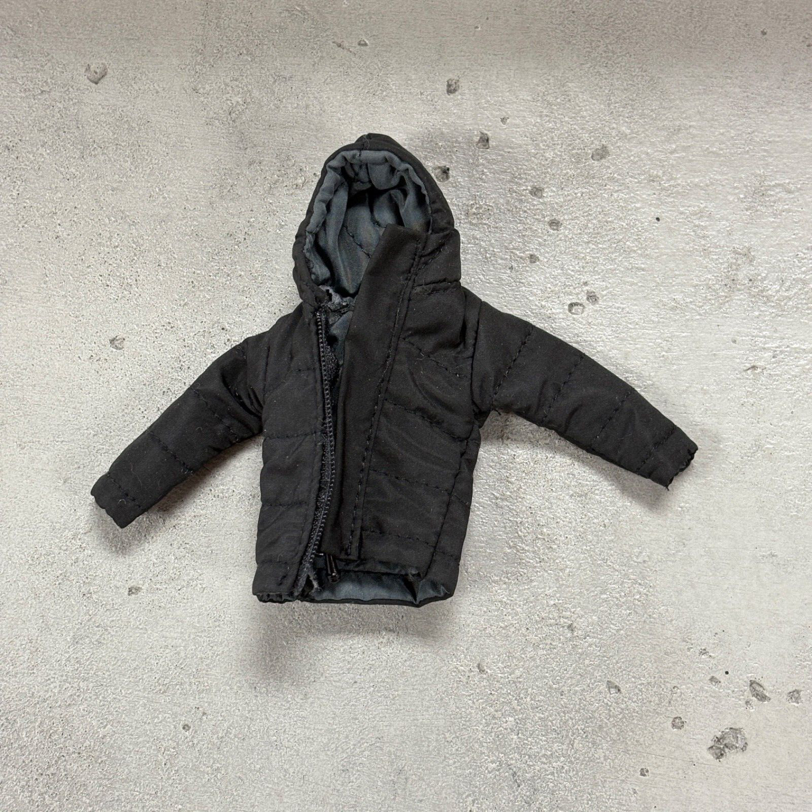 SU-CH-PFJKT-NT: 1/12 Black Hoodie Puffer Jacket for 6&Prime; action figure
