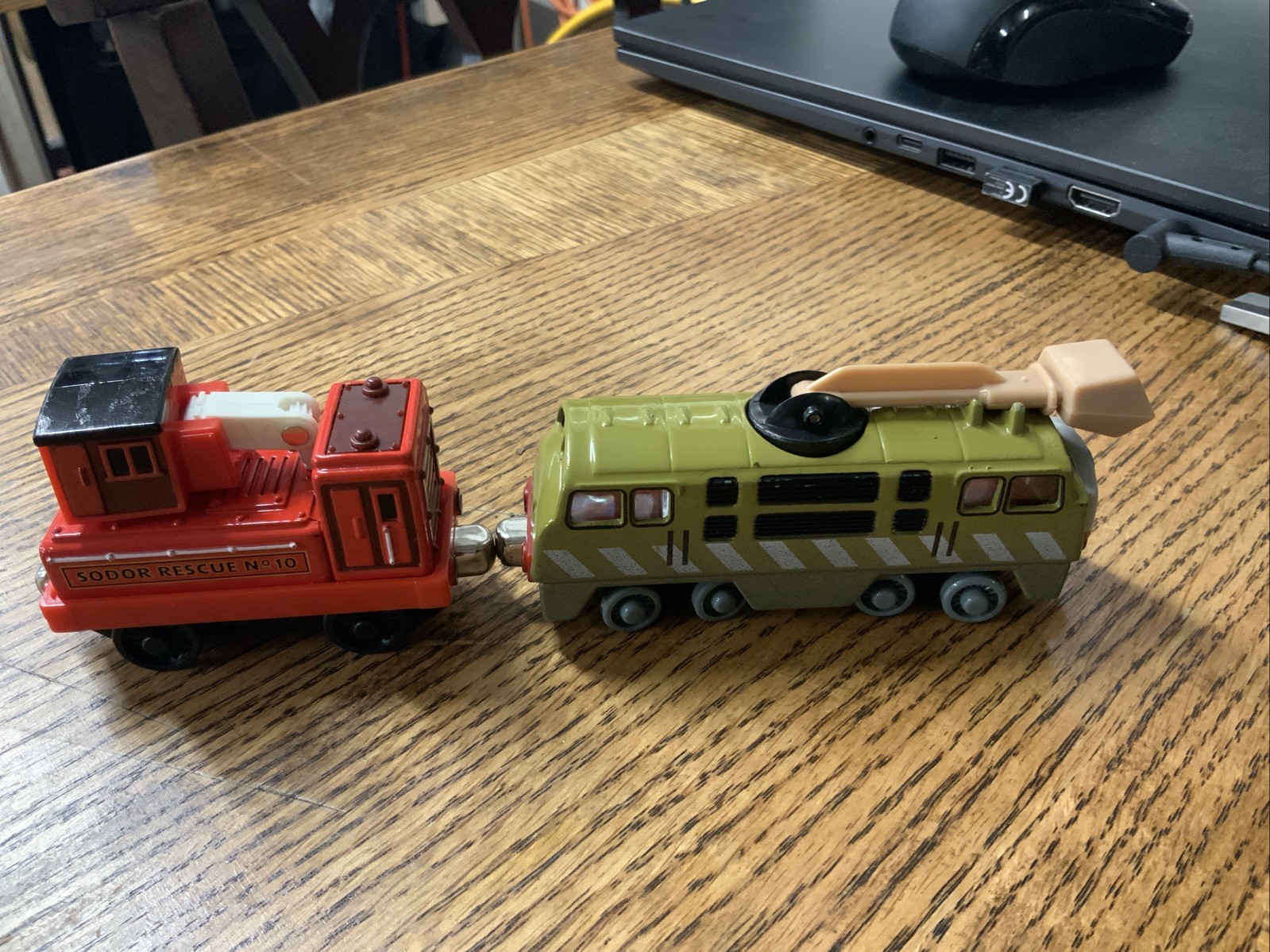 200x Thomas Train Take-N-Play Along – Diesel 10 & Hose Car – Die Cast #RD