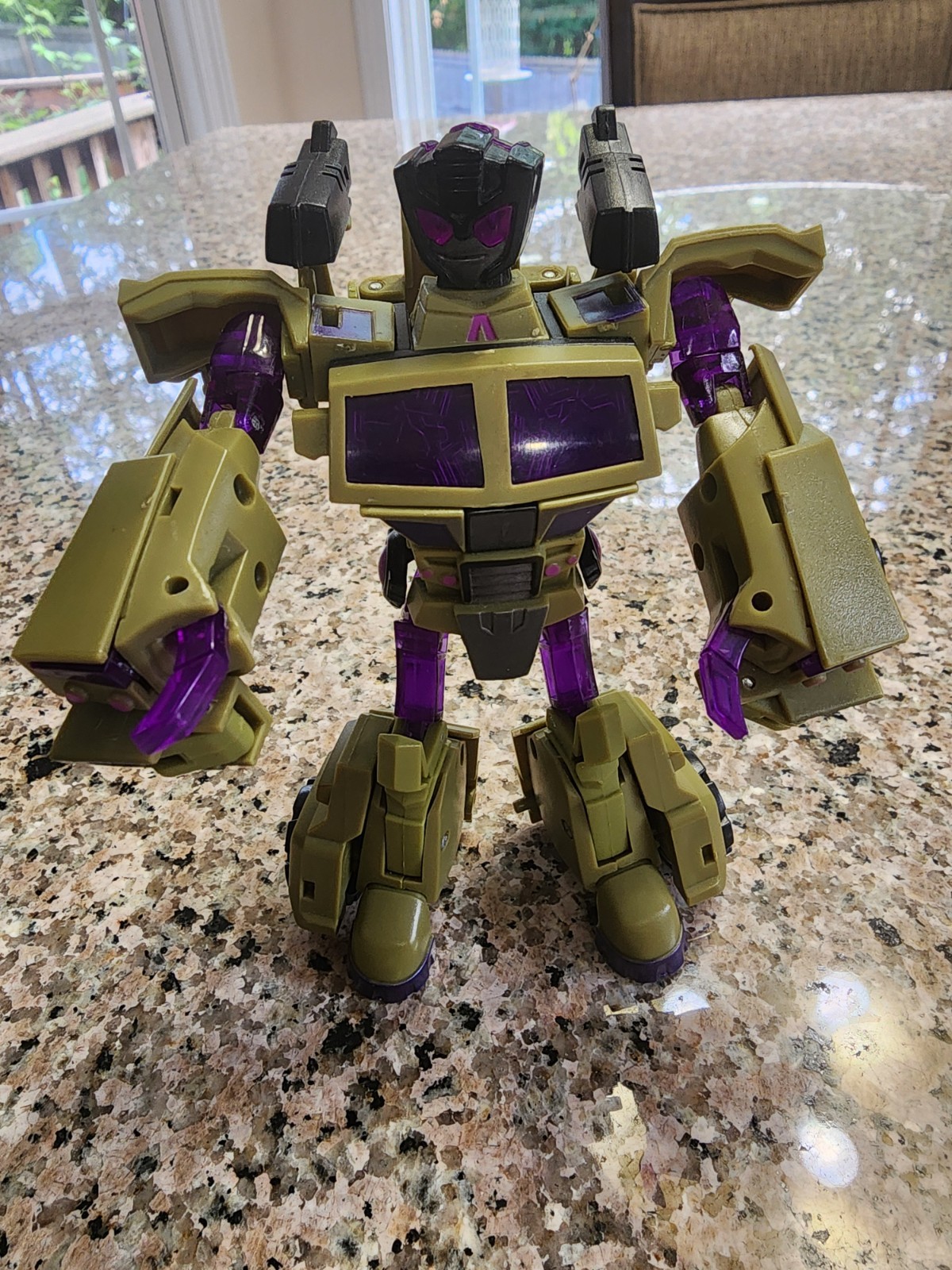 Transformers Animated Swindle Deluxe Action Figure 2008 Not Complete