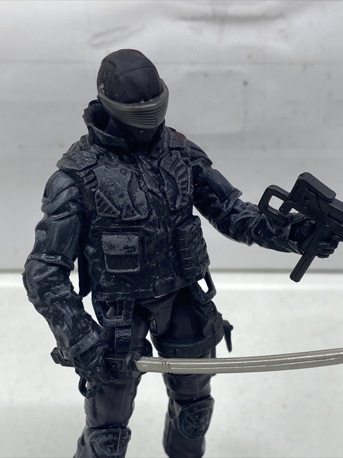 BIN C G.I. JOE ACTION FIGURE 2010 Snake Eyes V52 (with Accessories)
