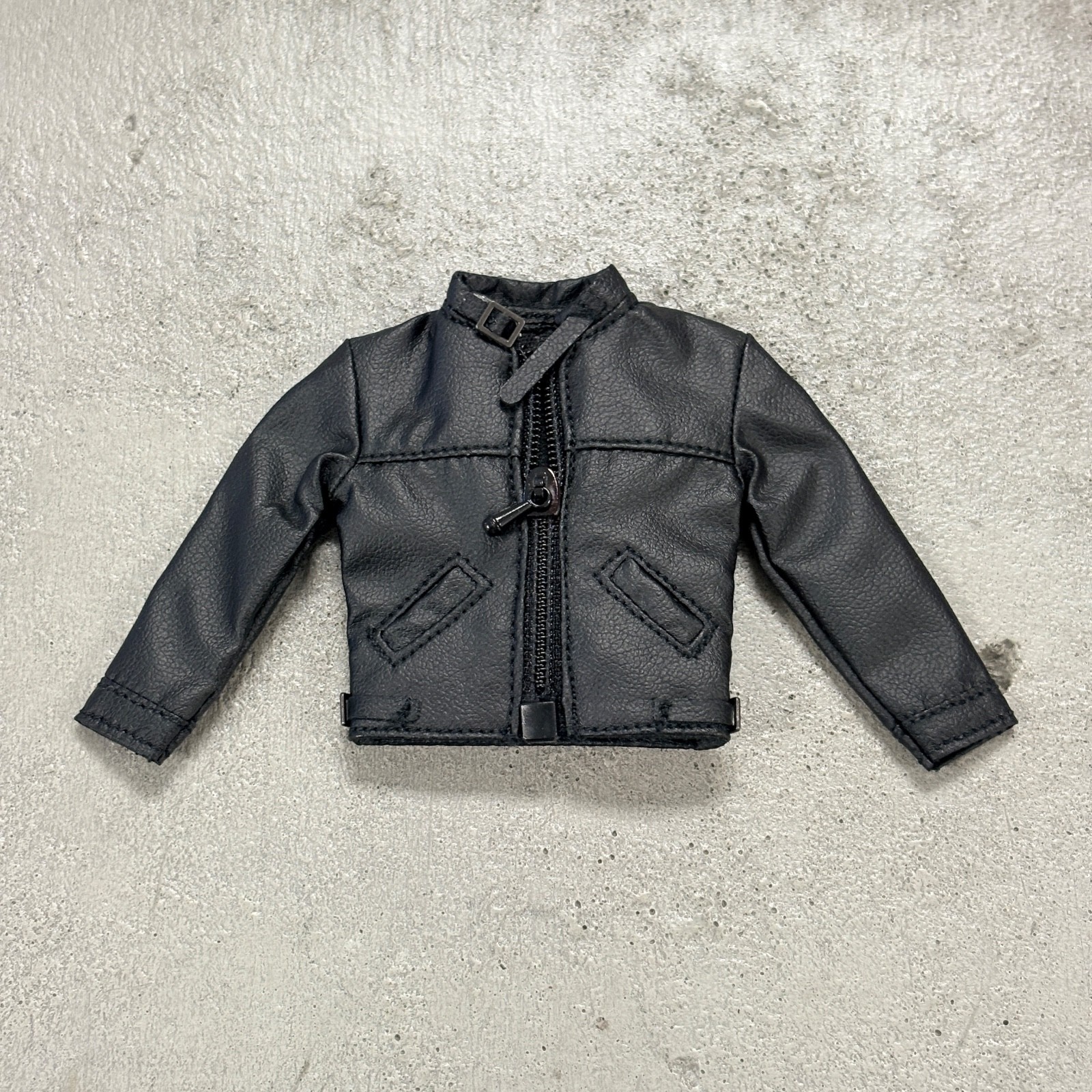 MO-MBJK-BK: 1/12 Black Slim Zipper Faux Leather Jacket for 6&Prime; Slim action figure
