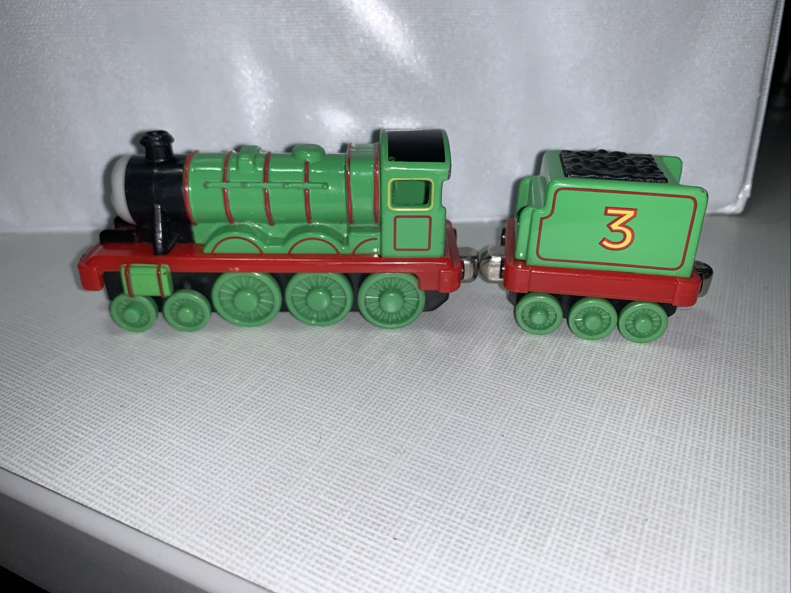 HENRY ! THOMAS FRIENDS TRAIN ! TAKE ALONG N PLAY DIECAST 2009 ! GREEN #3