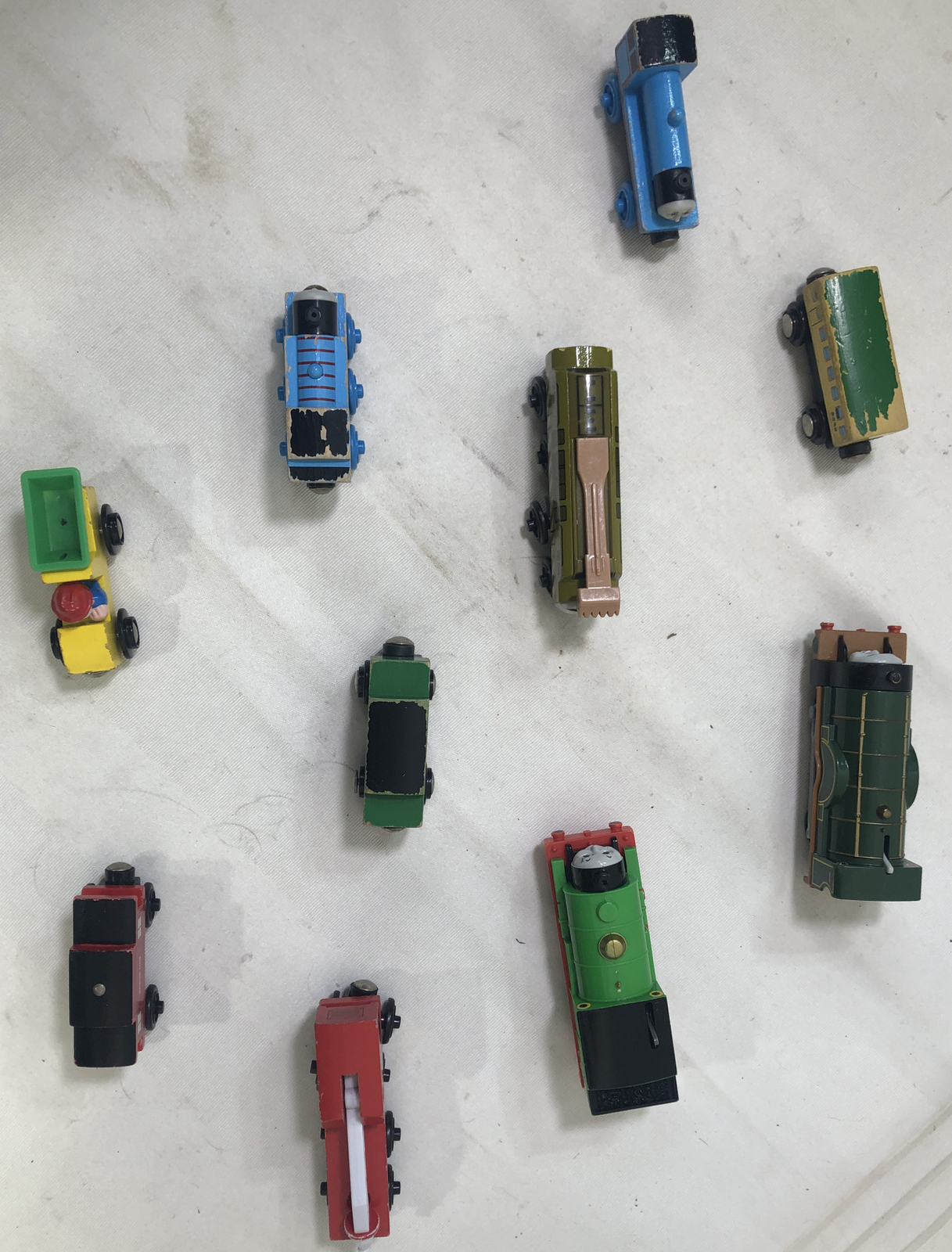 Thomas The Train & others mixed Tracks And Accessories 10 Pieces